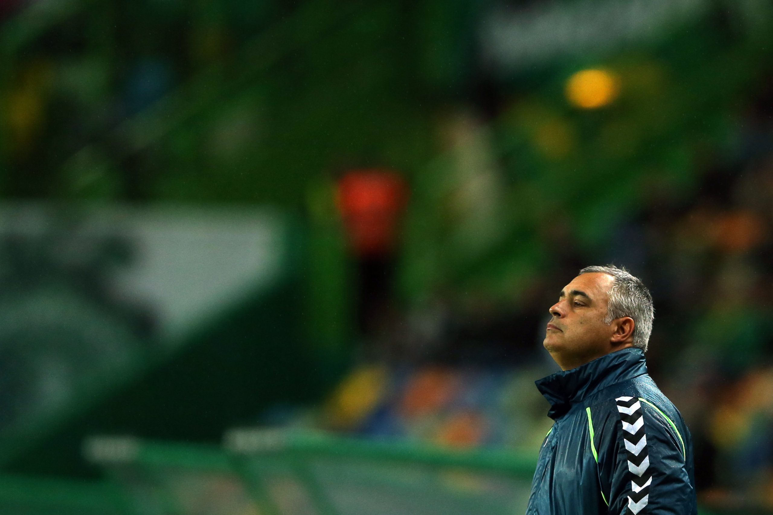 José Couceiro espera Benfica mais alerta em Setúbal após a derrota na Taça da Liga