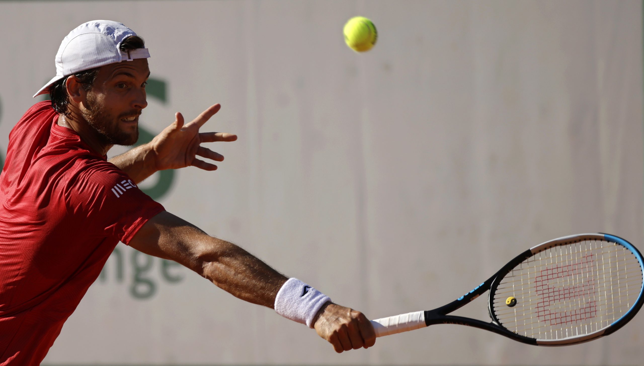 Tenista João Sousa volta a ser o número um português