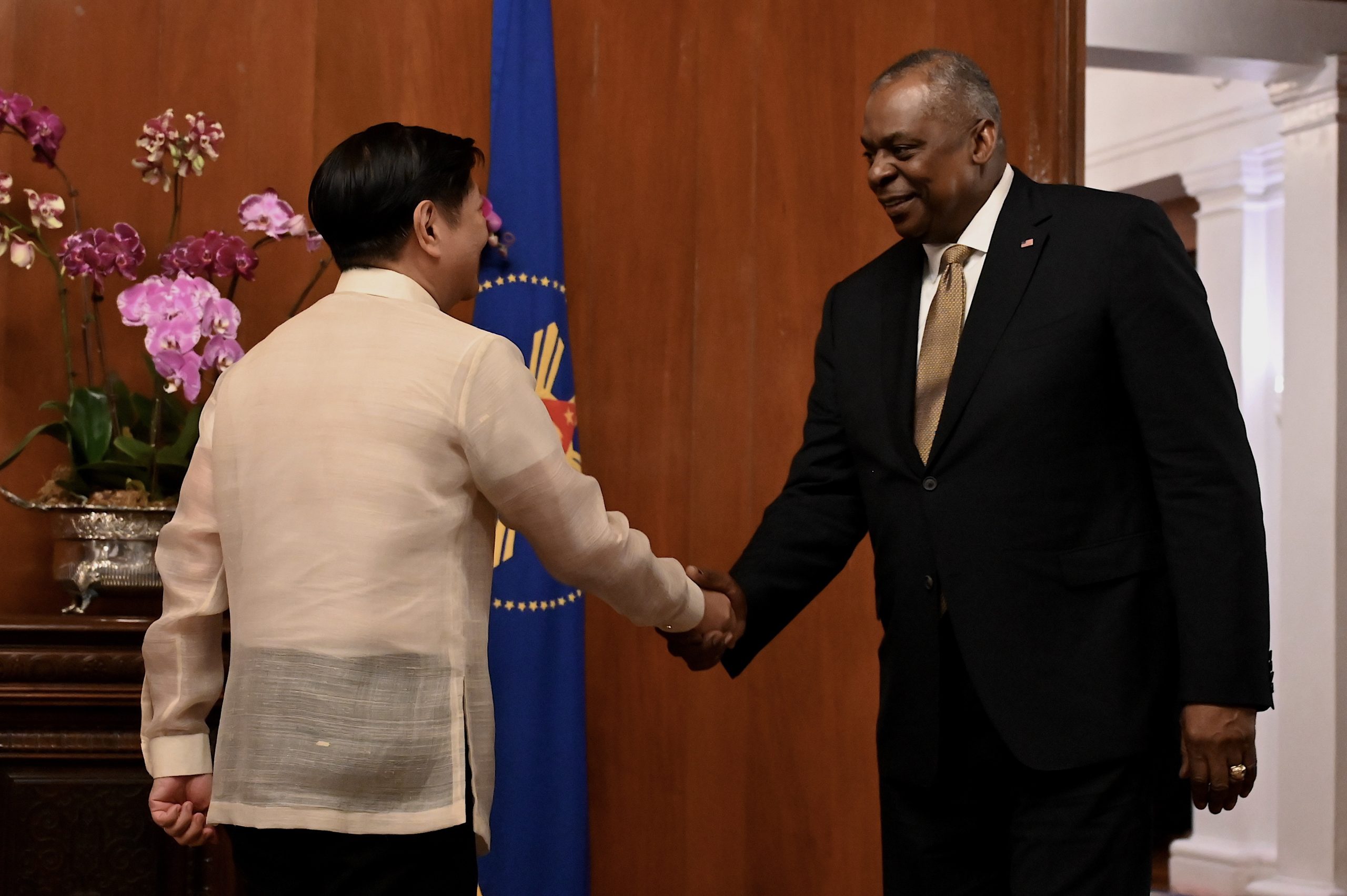 Washington e Manila acordam aumento da presença militar dos EUA nas Filipinas