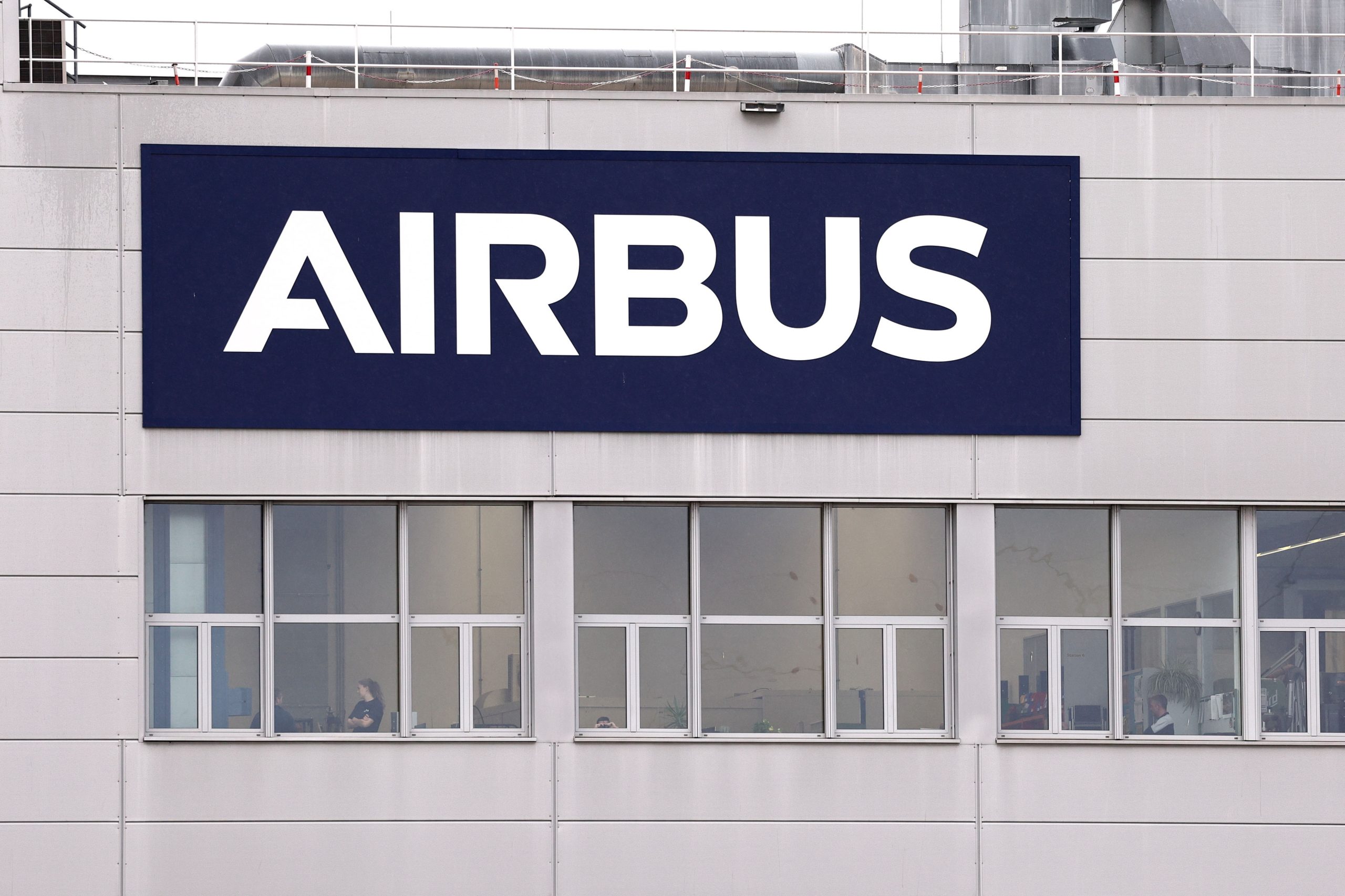 Prossegue atualização de software de aviões da Airbus. Falta menos de uma centena