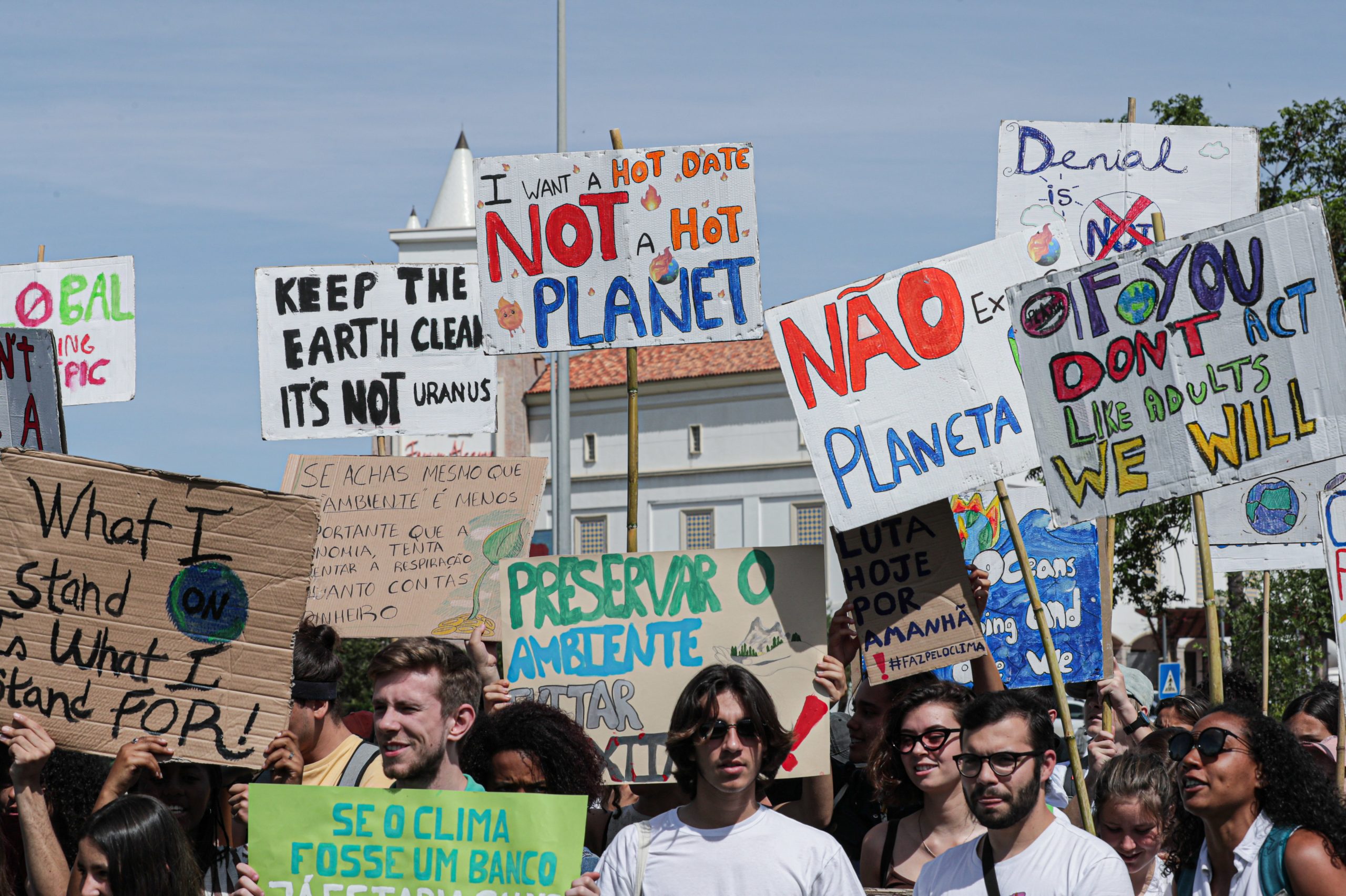 Estudantes pelo fim ao fóssil marcham hoje até à Assembleia da República. O que querem?