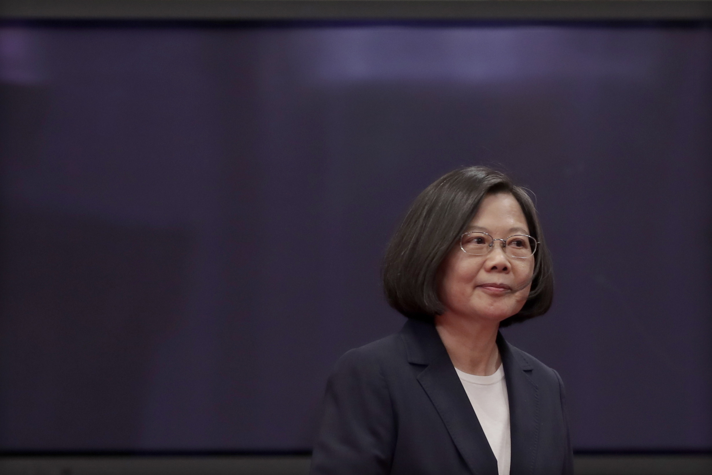Presidente de Taiwan pede ao mundo para “conter” ambições de Pequim