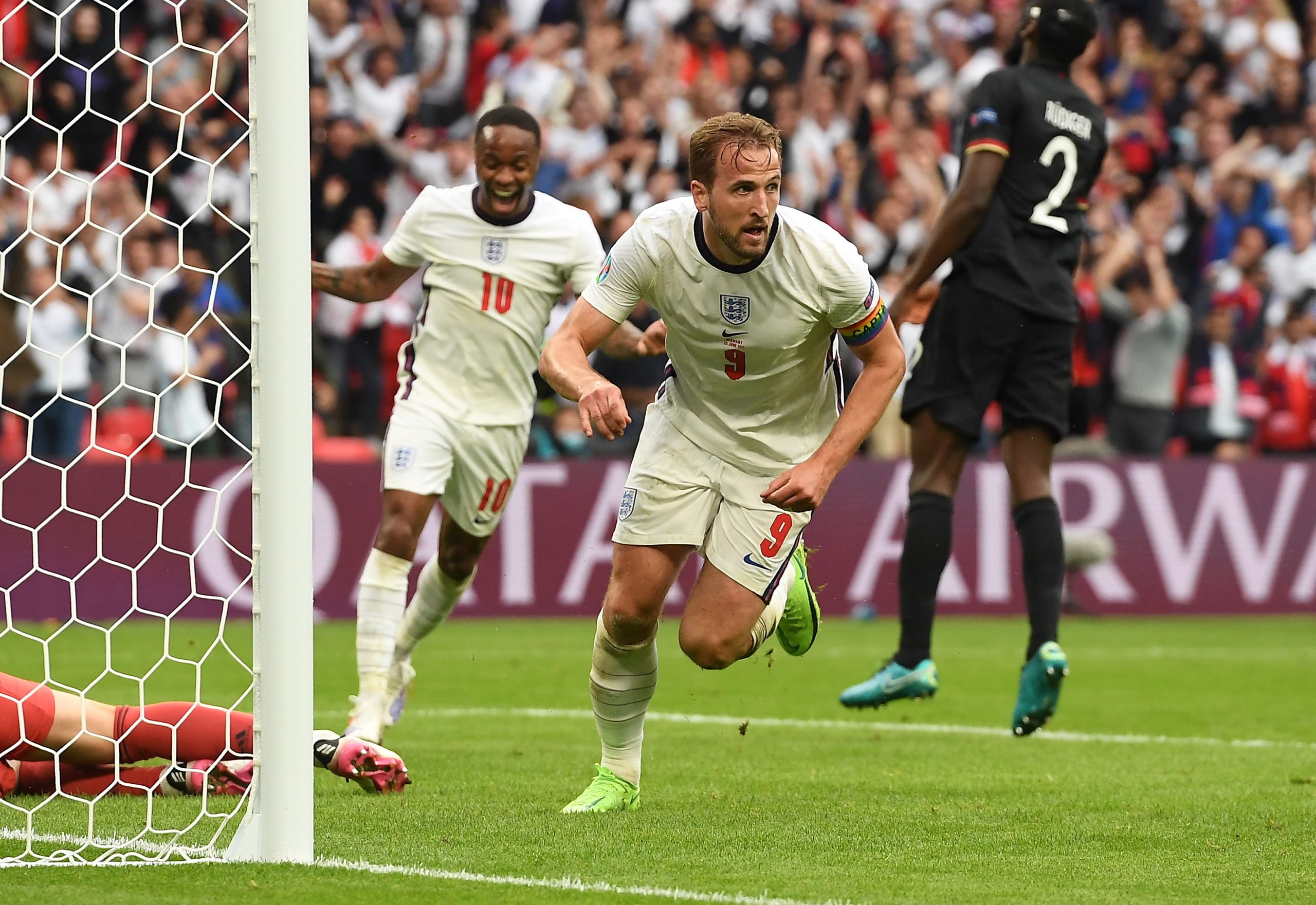 Euro2020: Ucrânia-Inglaterra e Dinamarca-República Checa fecham hoje os quartos de final