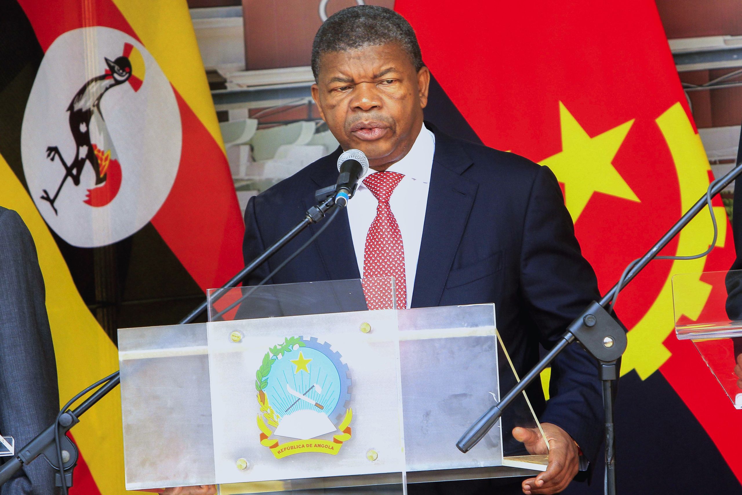 Angola. João Lourenço coloca reestruturação das Forças Armadas como prioridade
