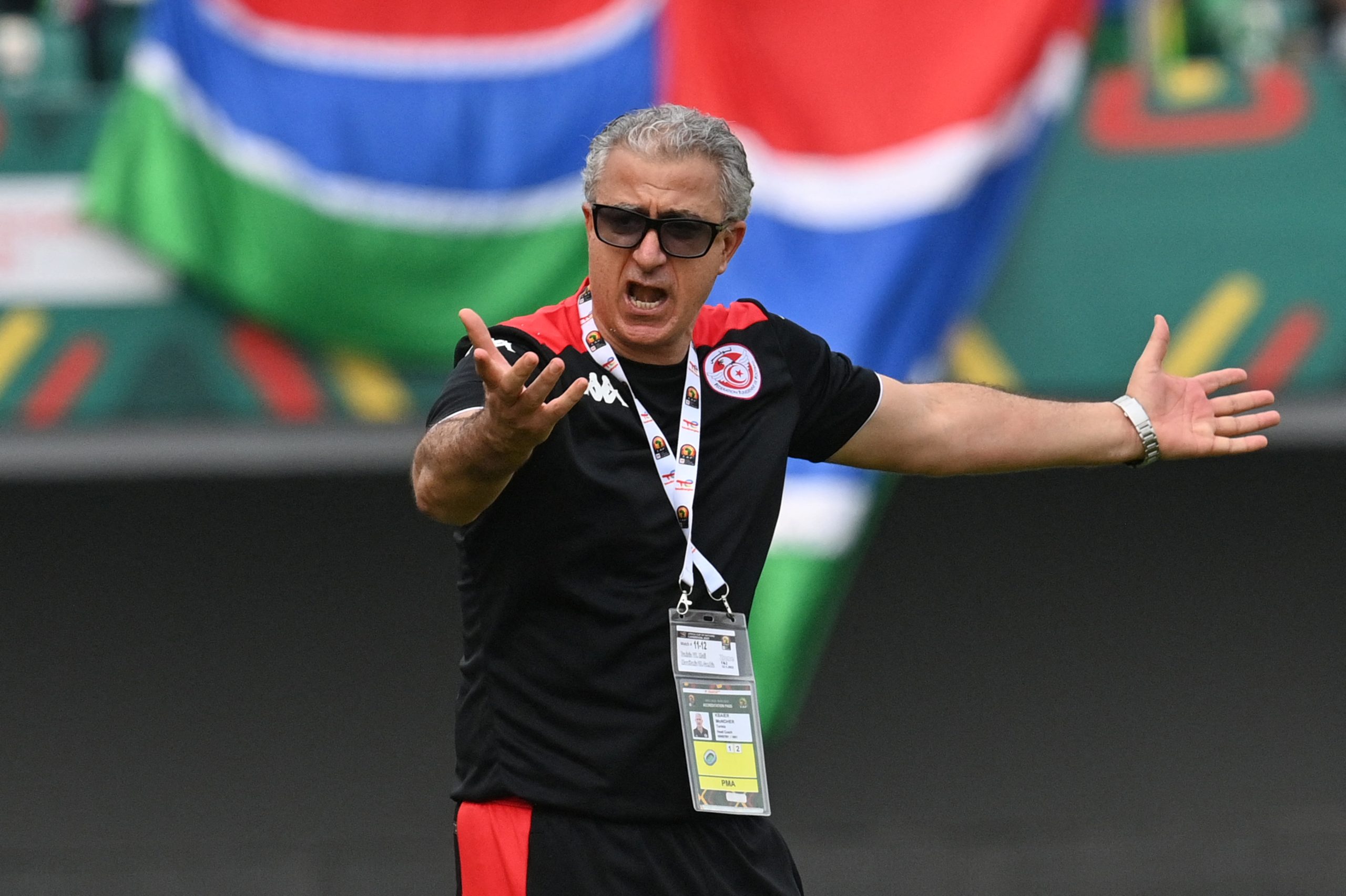 CAN. Momento insólito de arbitragem leva a que o jogo entre Tunísia e Mali termine antes do tempo duas vezes