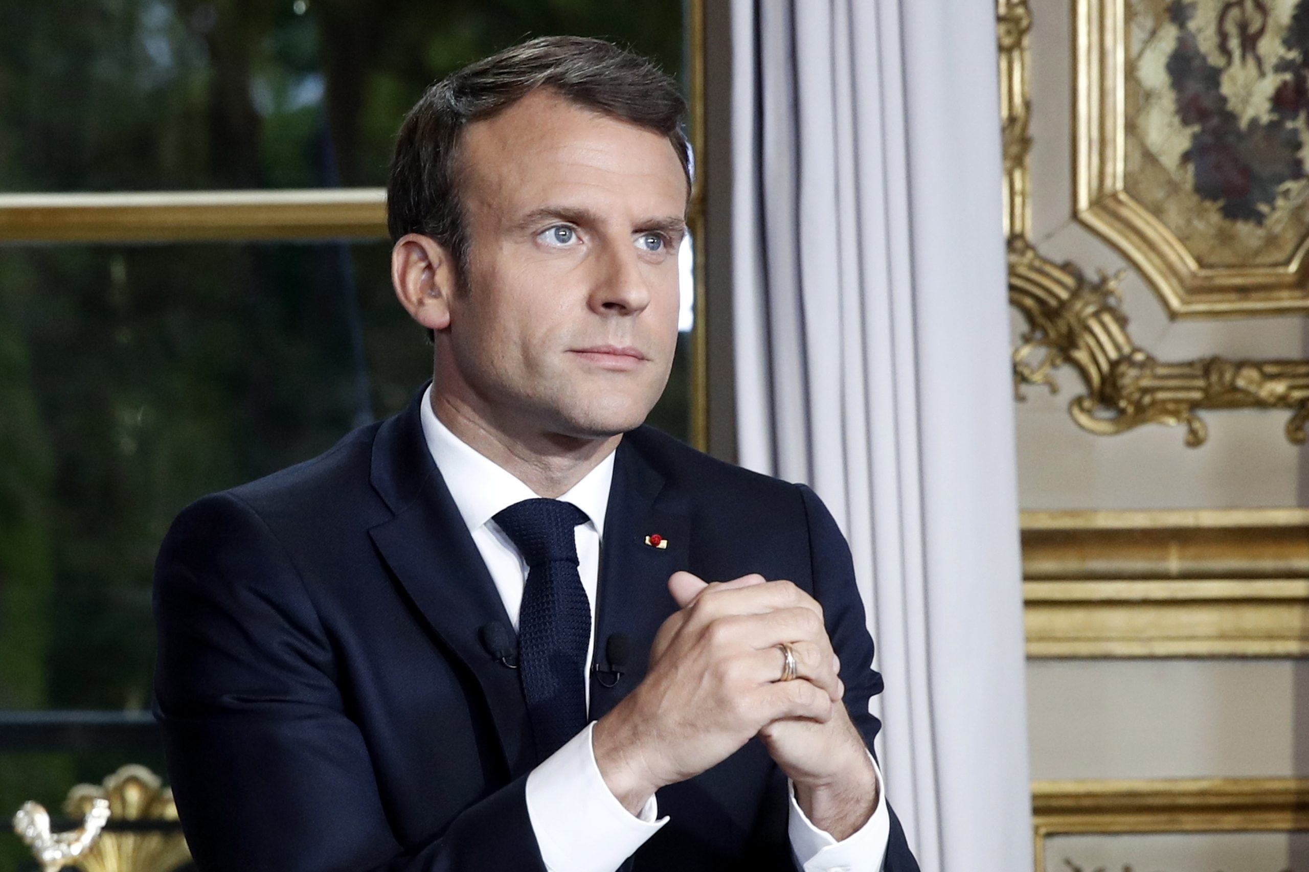 Macron anuncia hoje a sua resposta aos protestos dos Coletes Amarelos