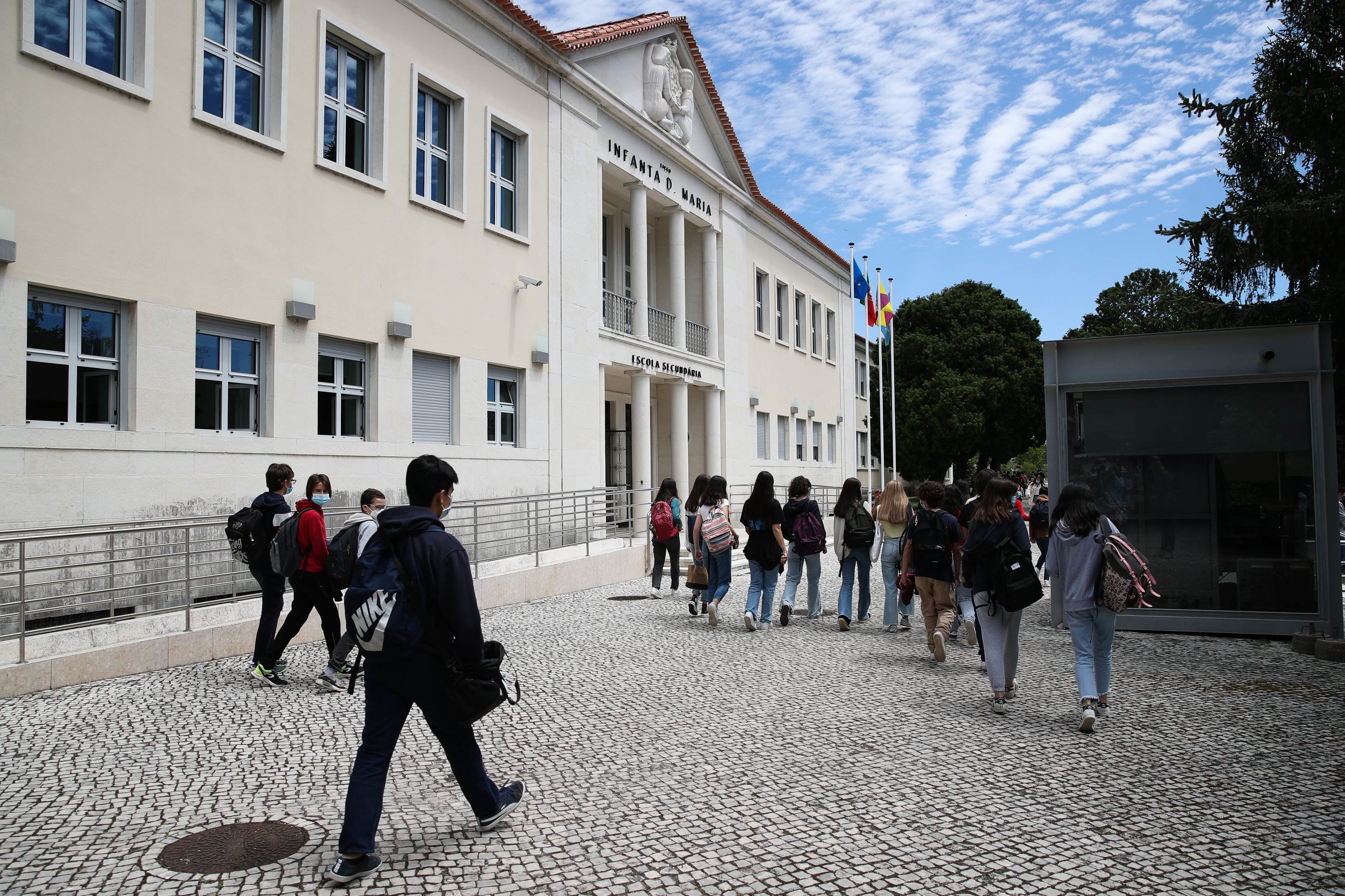 Escolas param para férias da Páscoa e 28 mil alunos não tiveram todas as aulas