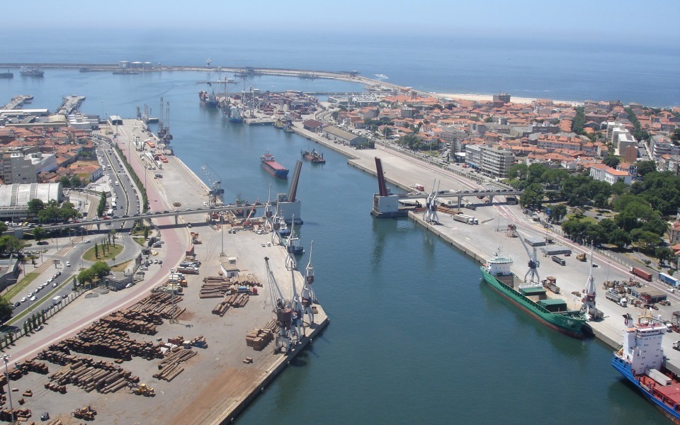 Ponte móvel de Leixões continuará interdita no fim de semana