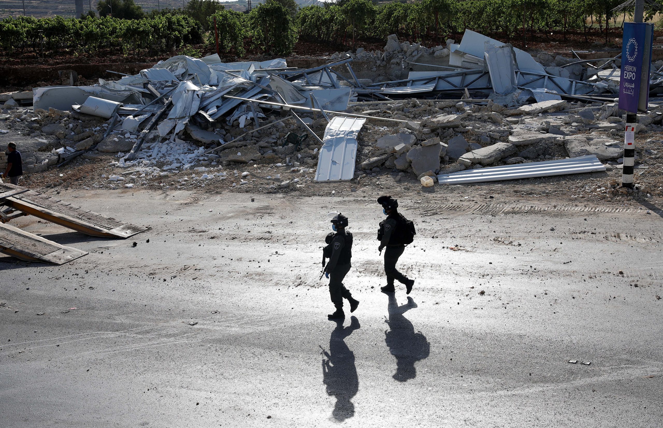 Hamas lança ‘rockets’ sobre Israel e israelitas respondem com três ataques aéreos