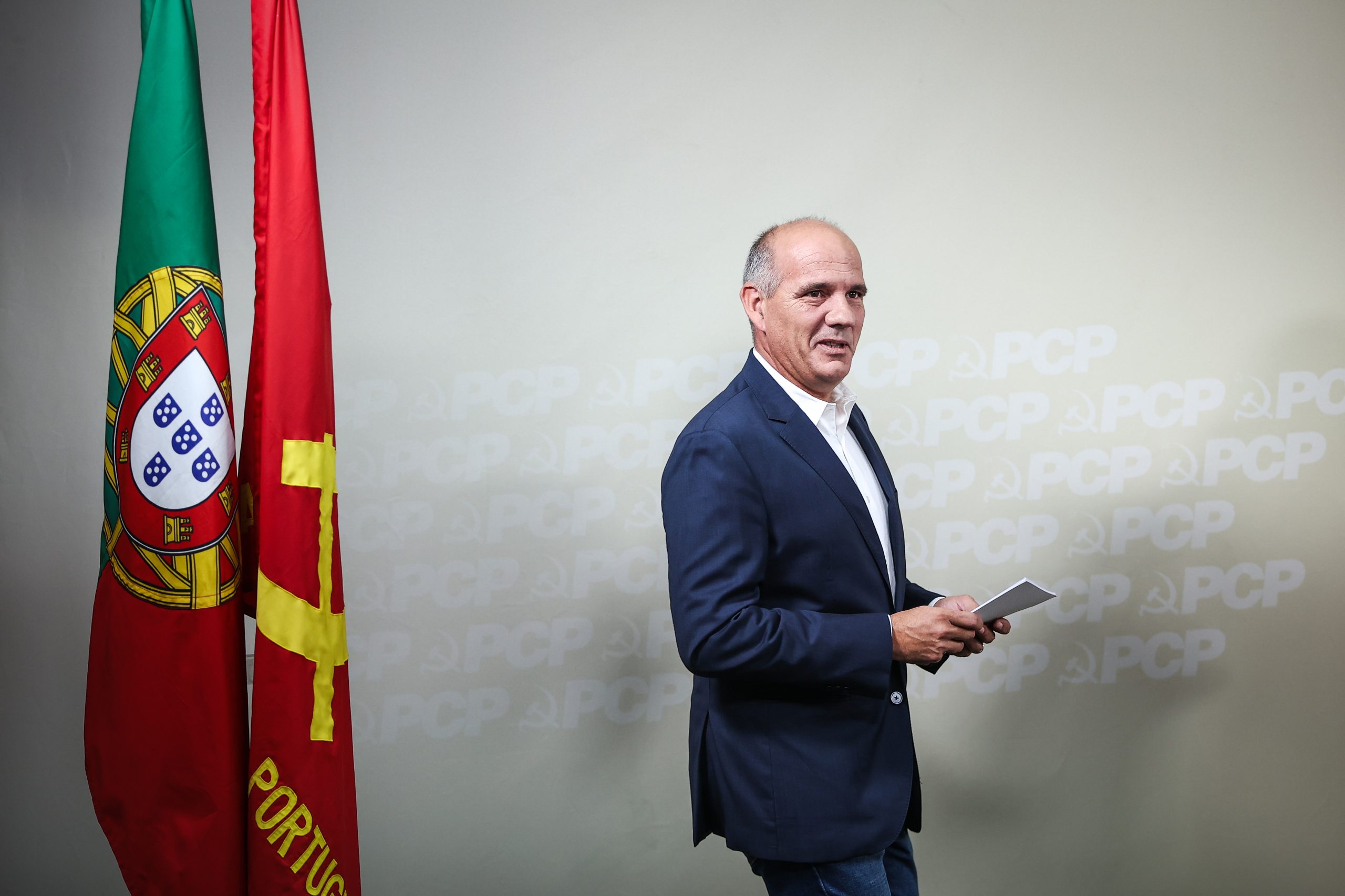 Continua a licença de parentalidade. Raimundo volta a ser substituído no parlamento após discussão do OE2025