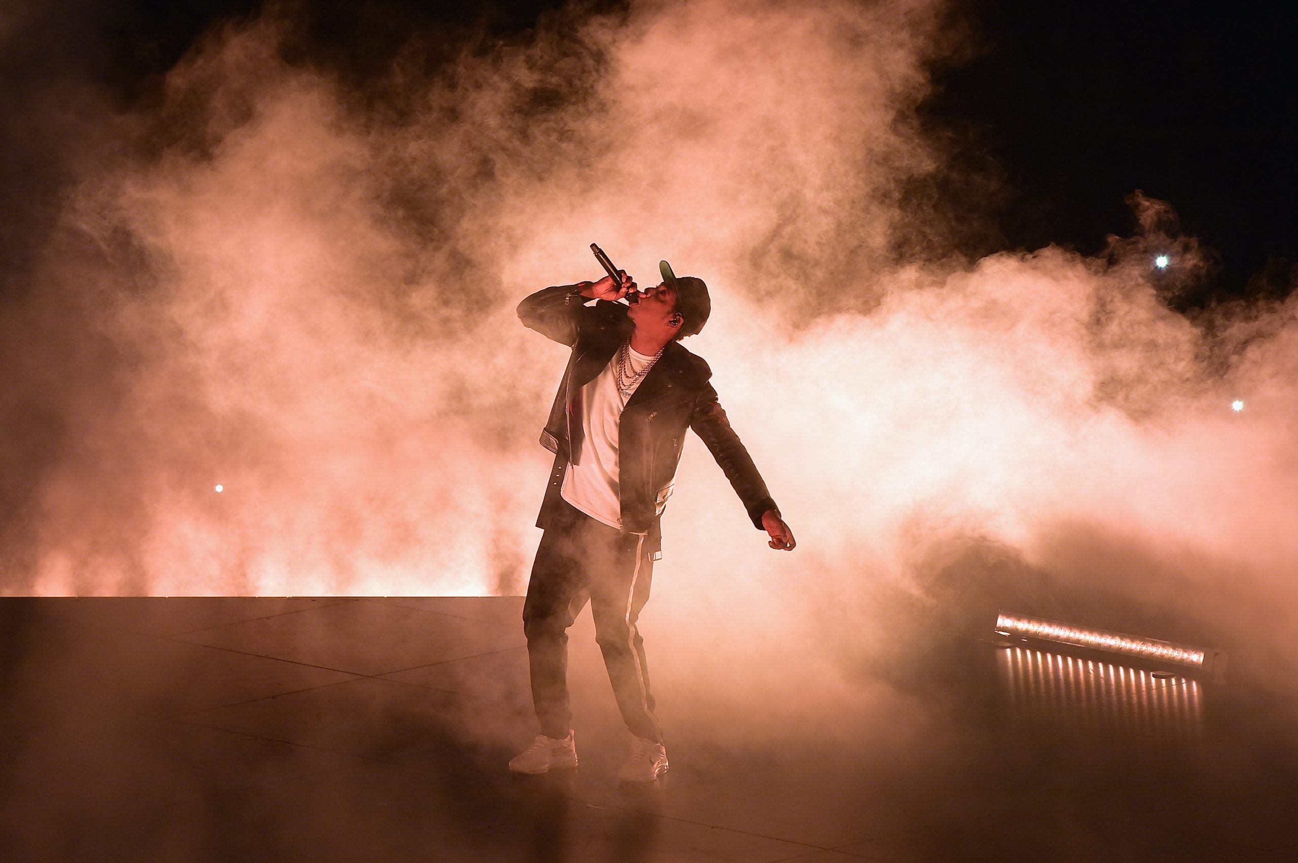 Jay-Z é acusado de violar uma adolescente com P Diddy
