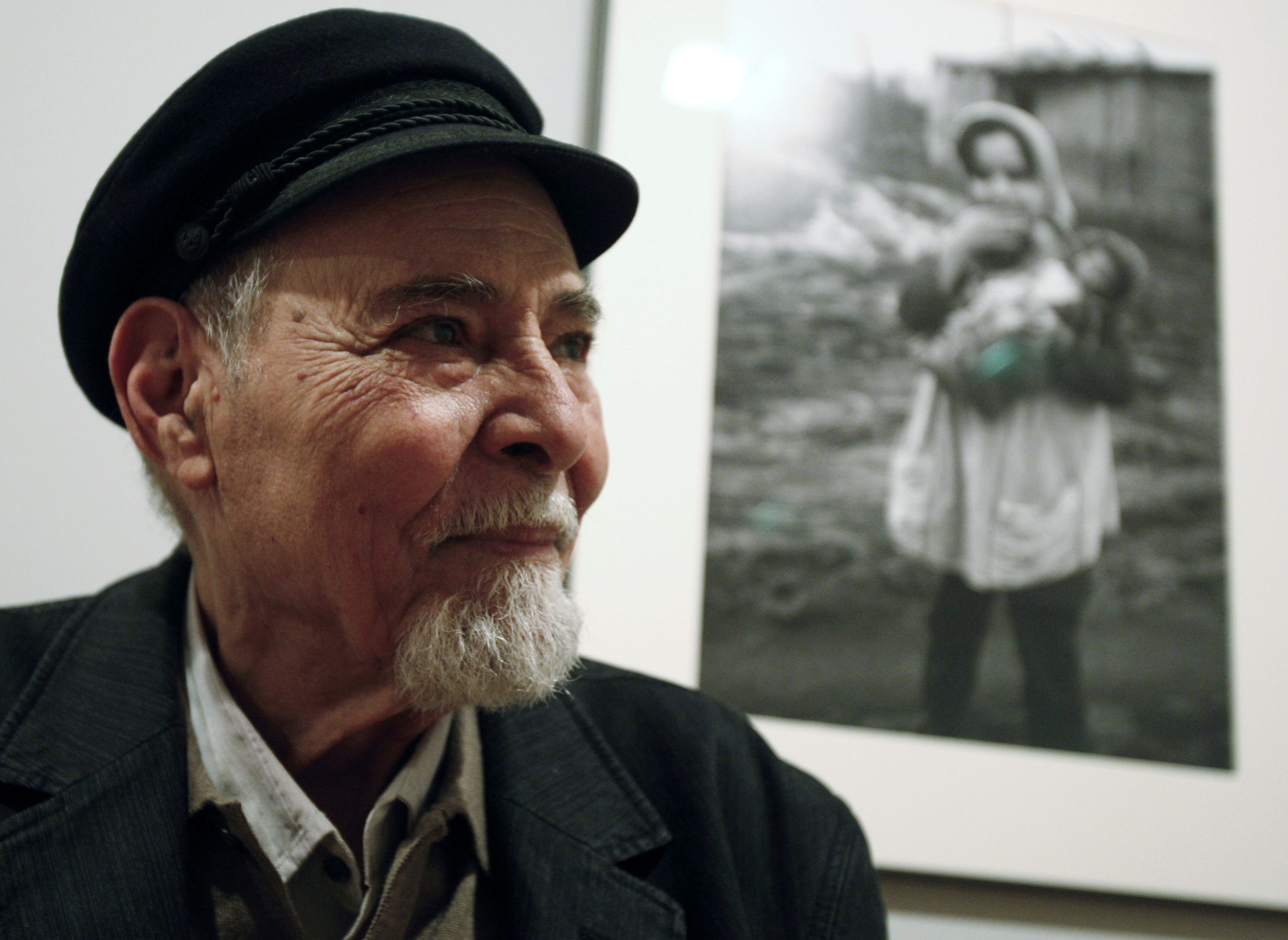 Fotógrafo da emigração portuguesa é homenageado em Paris