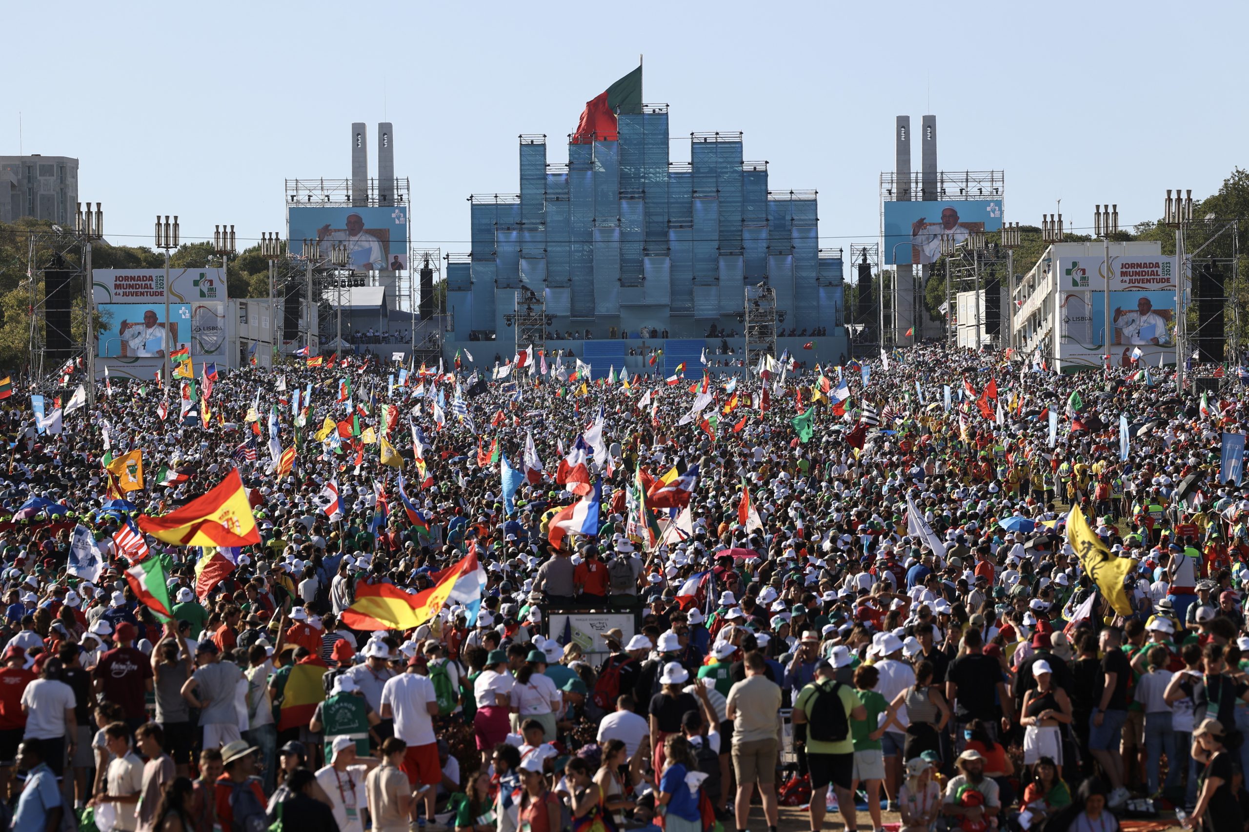 JMJ: Cerca de 800 mil pessoas hoje no Parque Eduardo VII em Lisboa