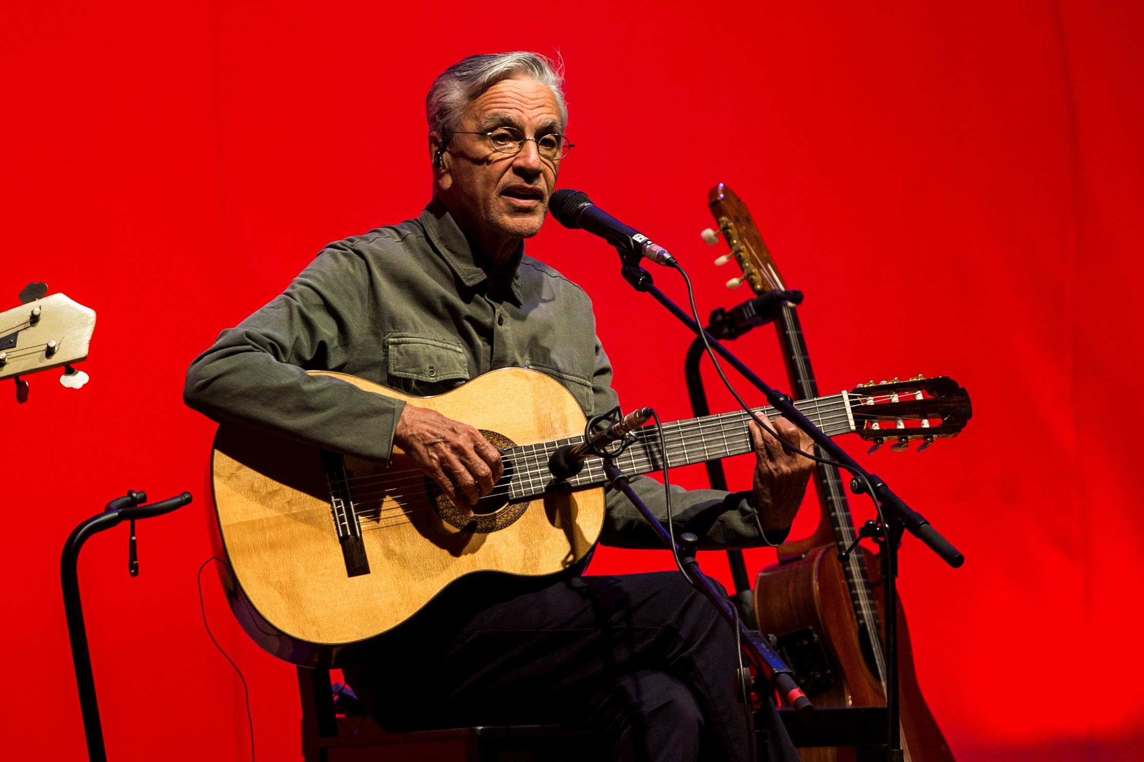 Como fazer de Caetano Veloso uma estrela do TikTok? A “Porta dos Fundos” explica