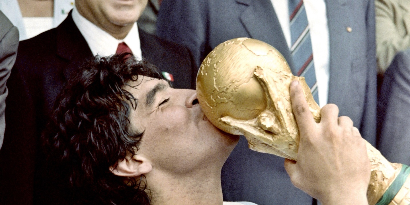 Maradona “esteve em agonia” antes de morrer, dizem médicos que fizeram autópsia