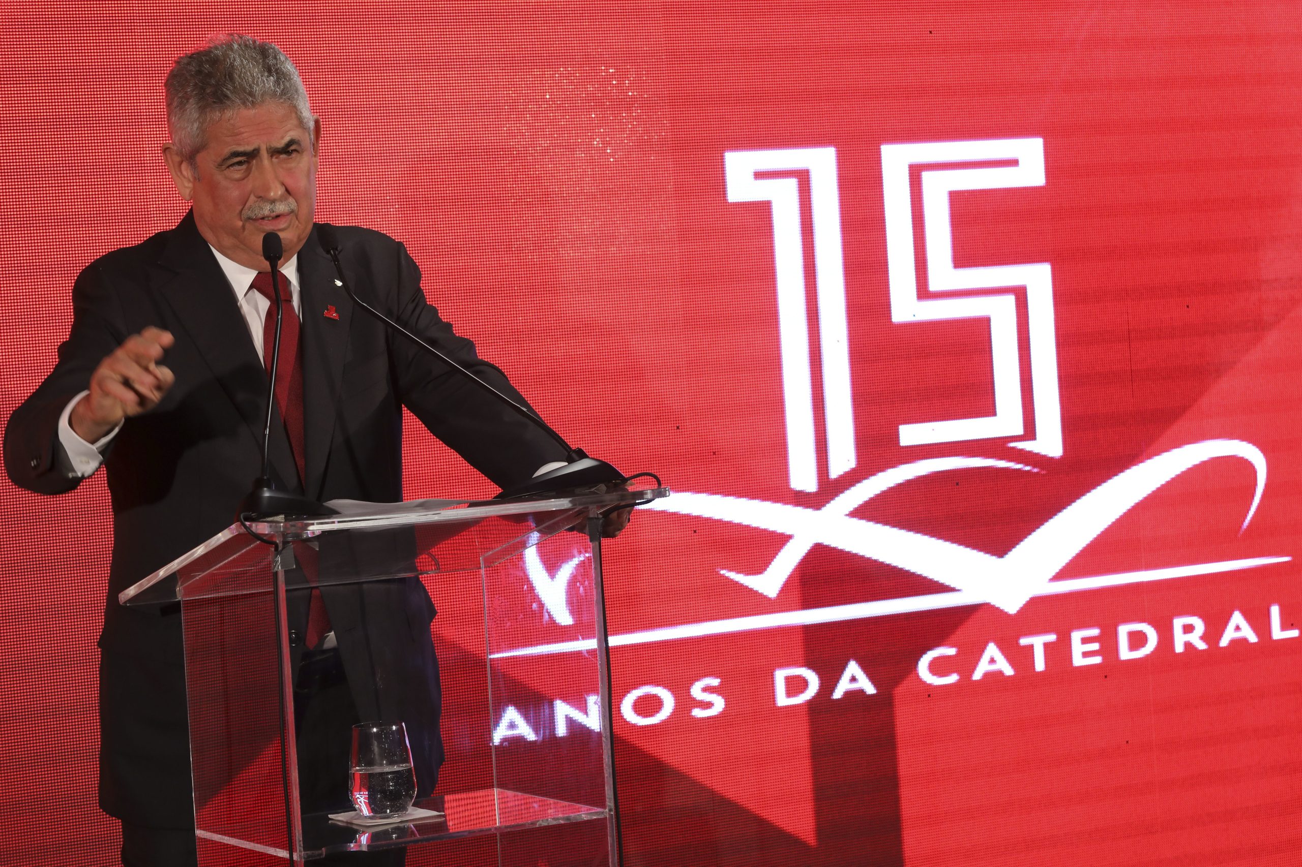 Luís Filipe Vieira: “Rui Vitória continuará a ser nosso treinador”