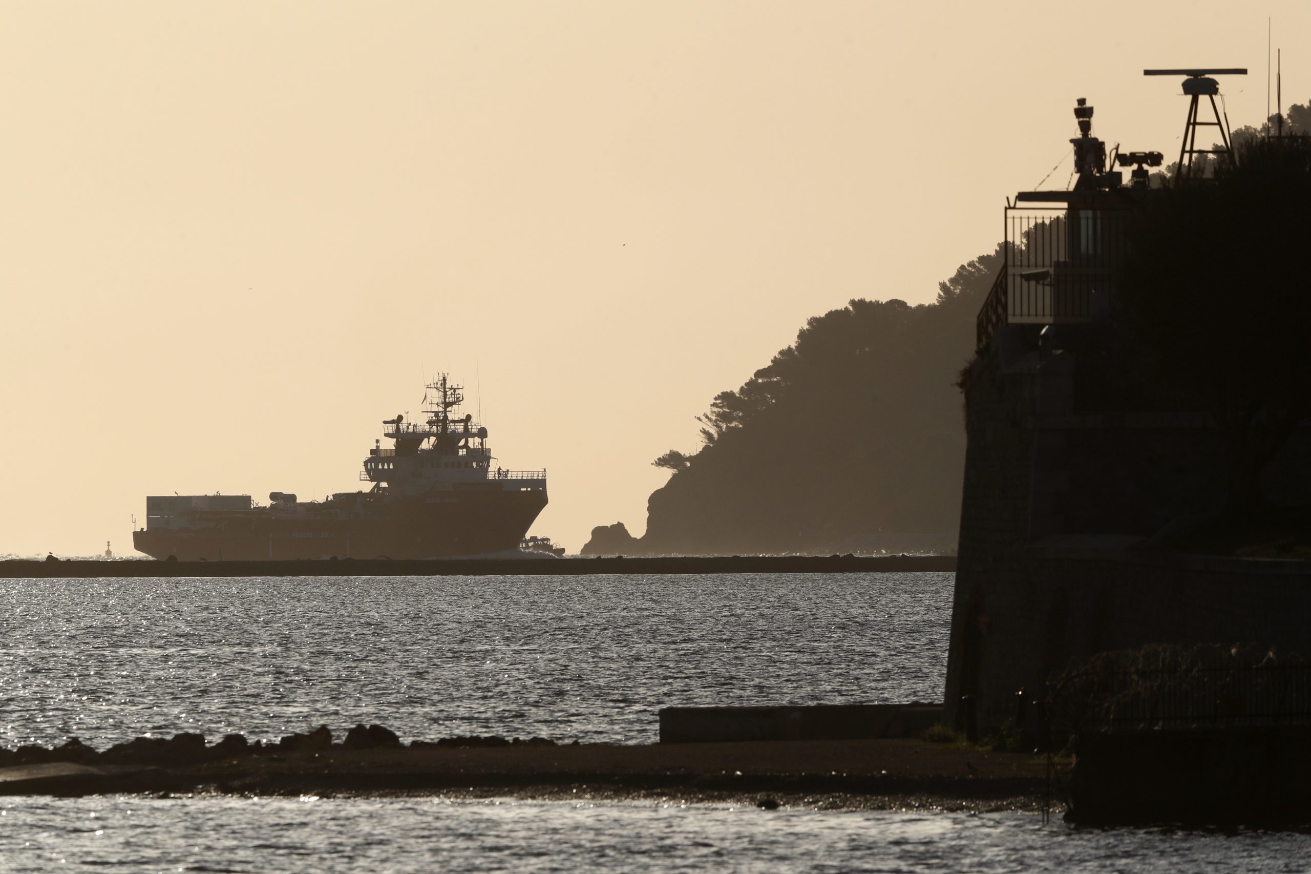 Portugal saúda França e garante acolher “alguns migrantes” do ‘Ocean Viking’