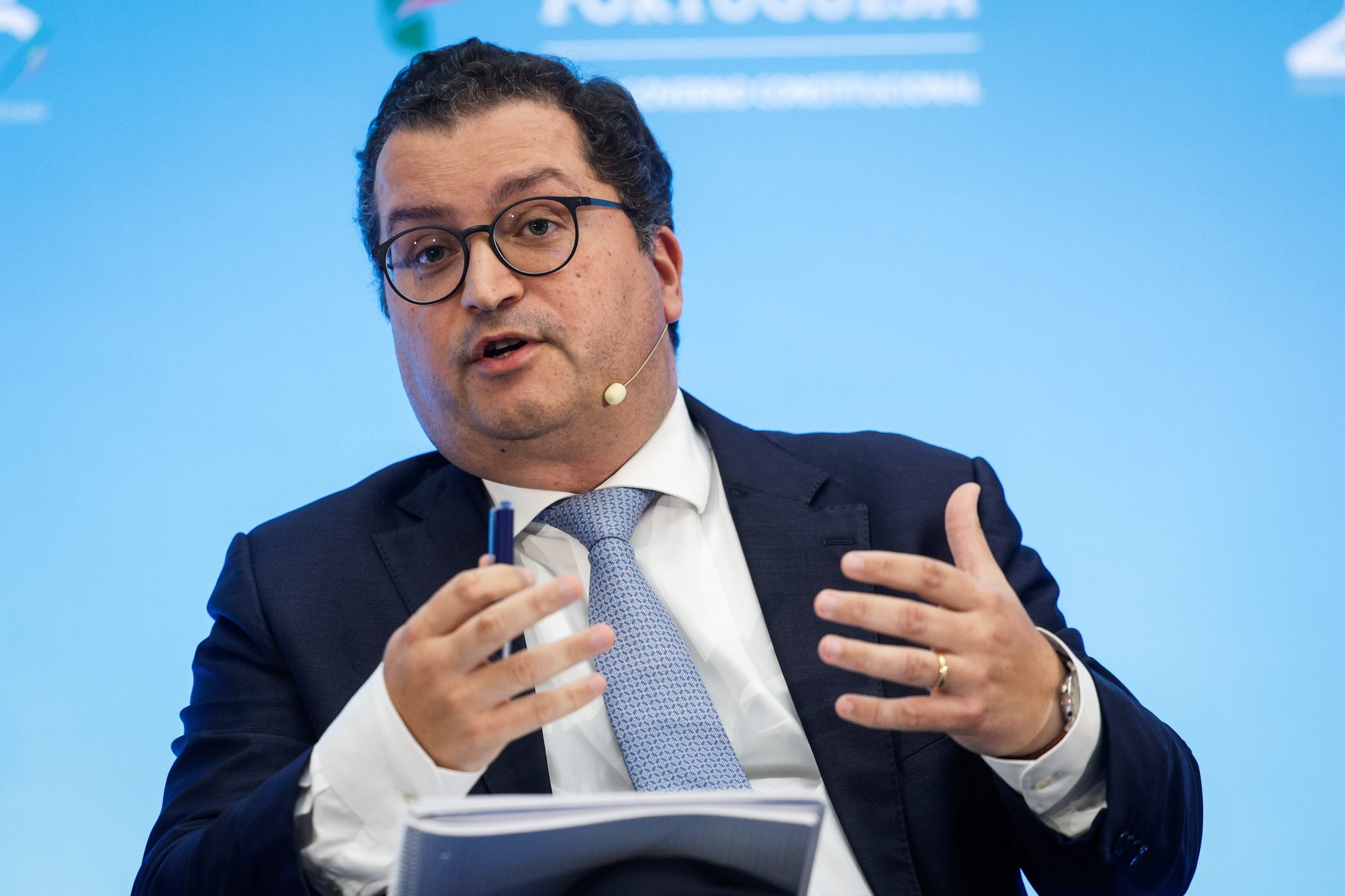 Miranda Sarmento confiante com crescimento da economia portuguesa em 2025 e anos seguintes