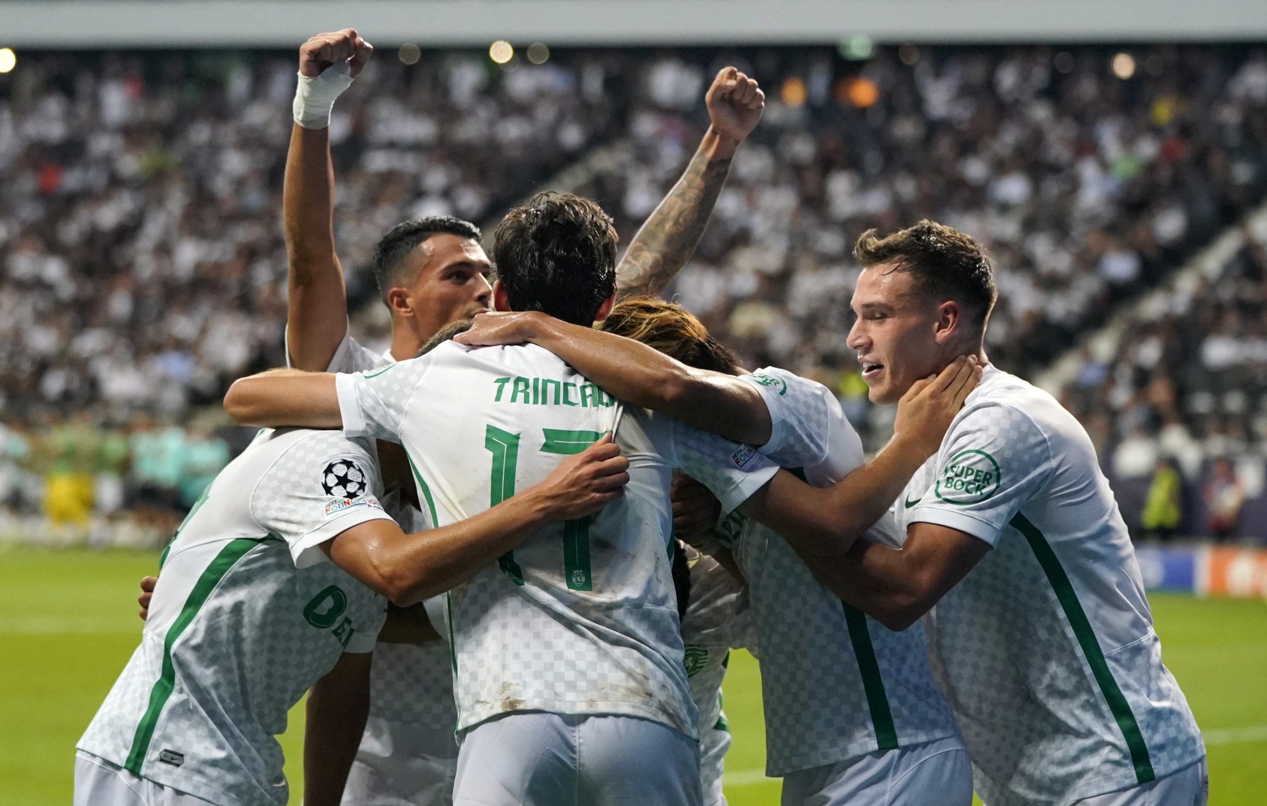 Sporting entra na Liga dos Campeões com o pé direito com vitória sobre o Frankfurt