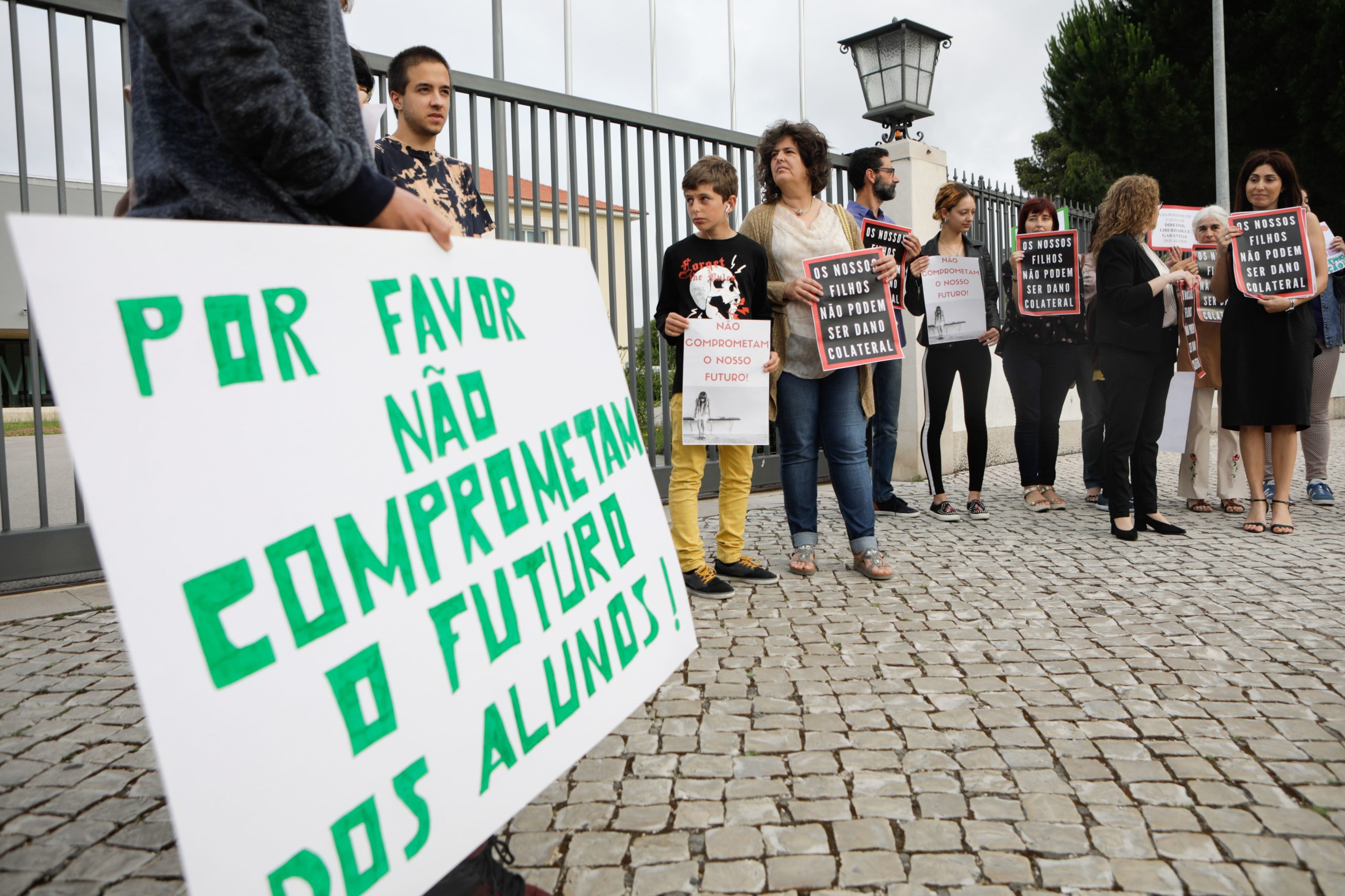 Governo vai priorizar obras “mais urgentes” em escola secundária de Leiria