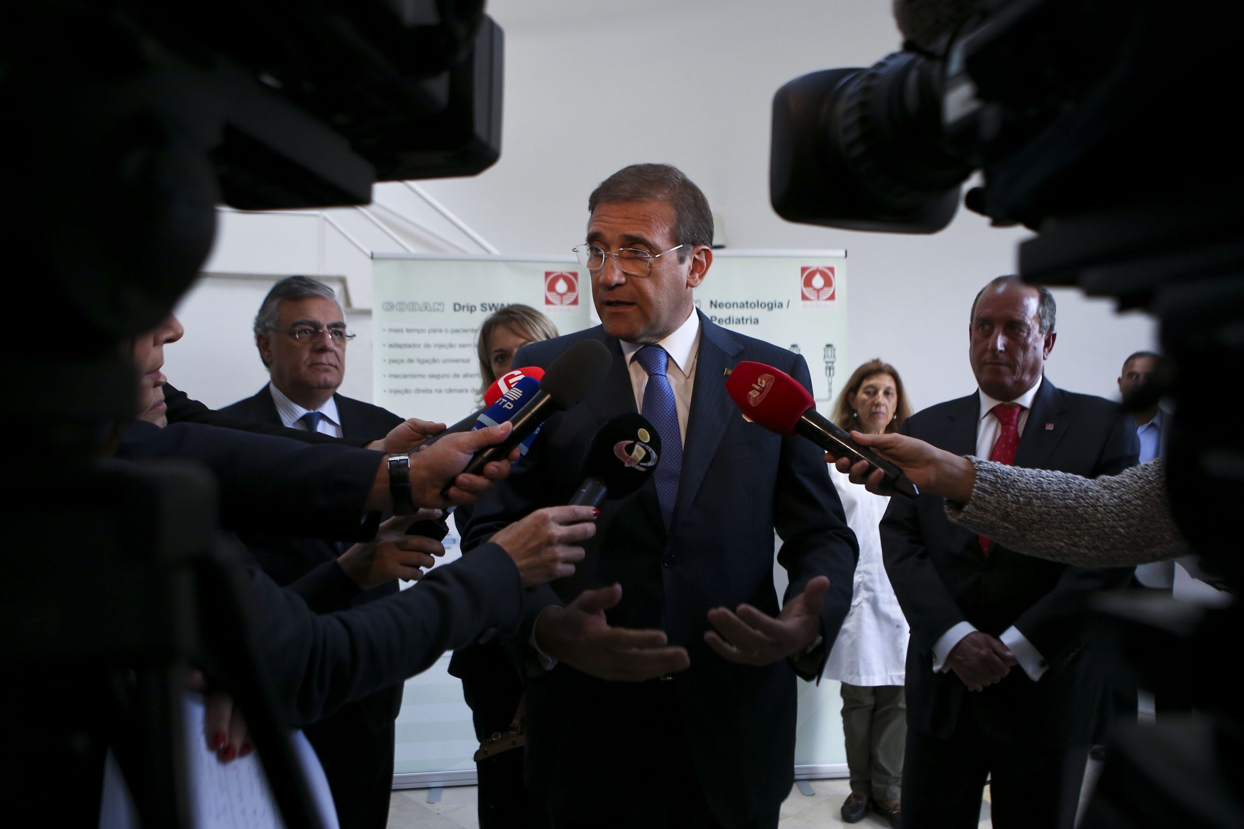 Passos Coelho recusa comentar possível candidatura de Rui Rui à liderança do PSD