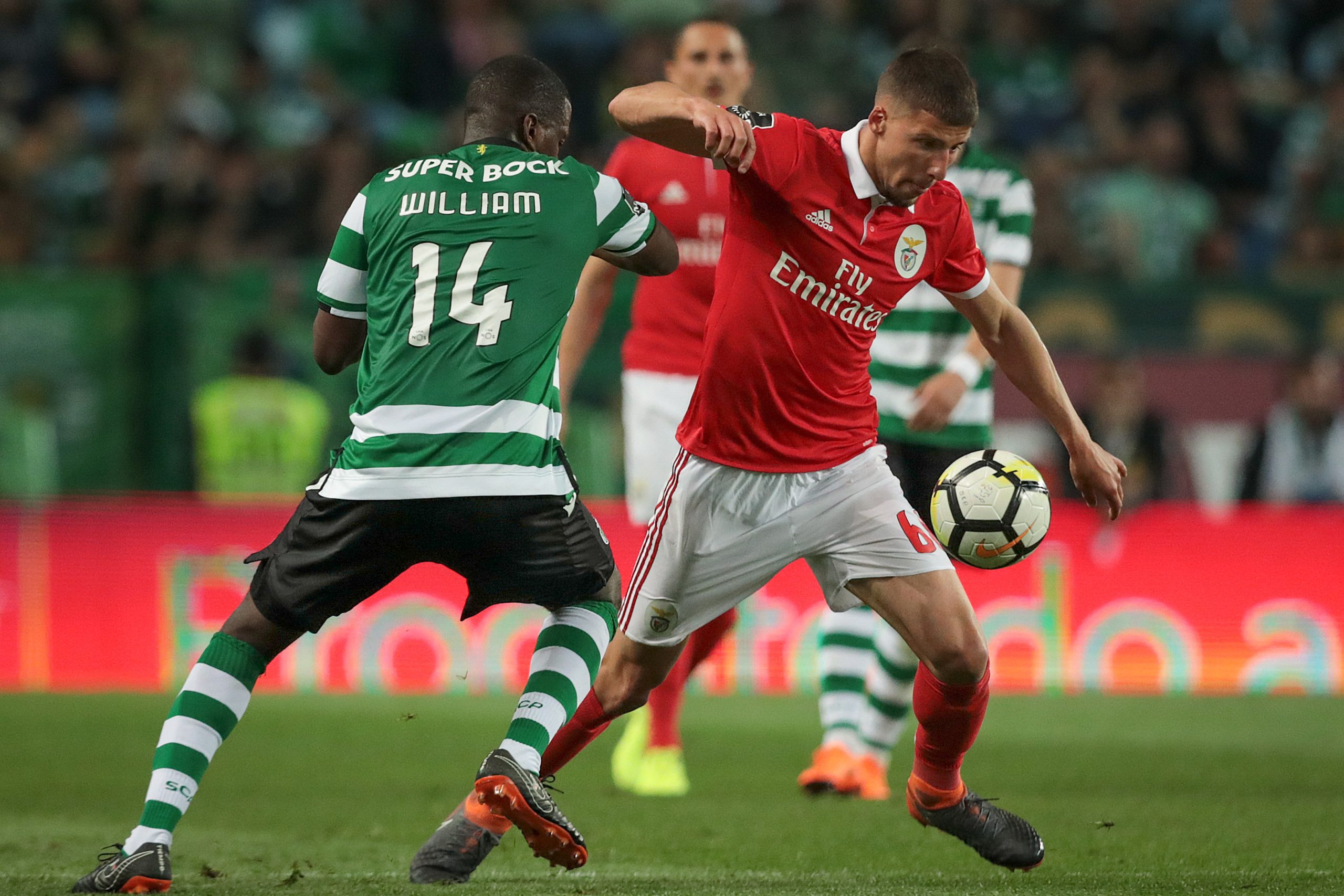 Ruben Dias suspenso por dois encontros