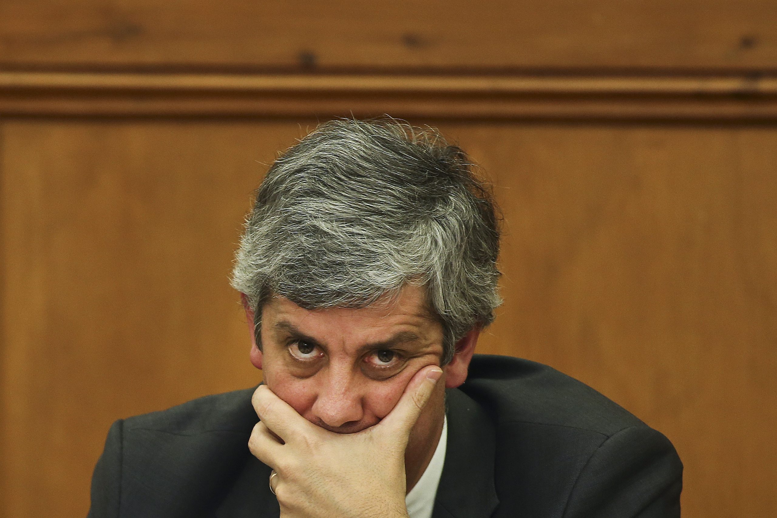 Sanções: Centeno diz que suspensão de fundos seria pior que multa