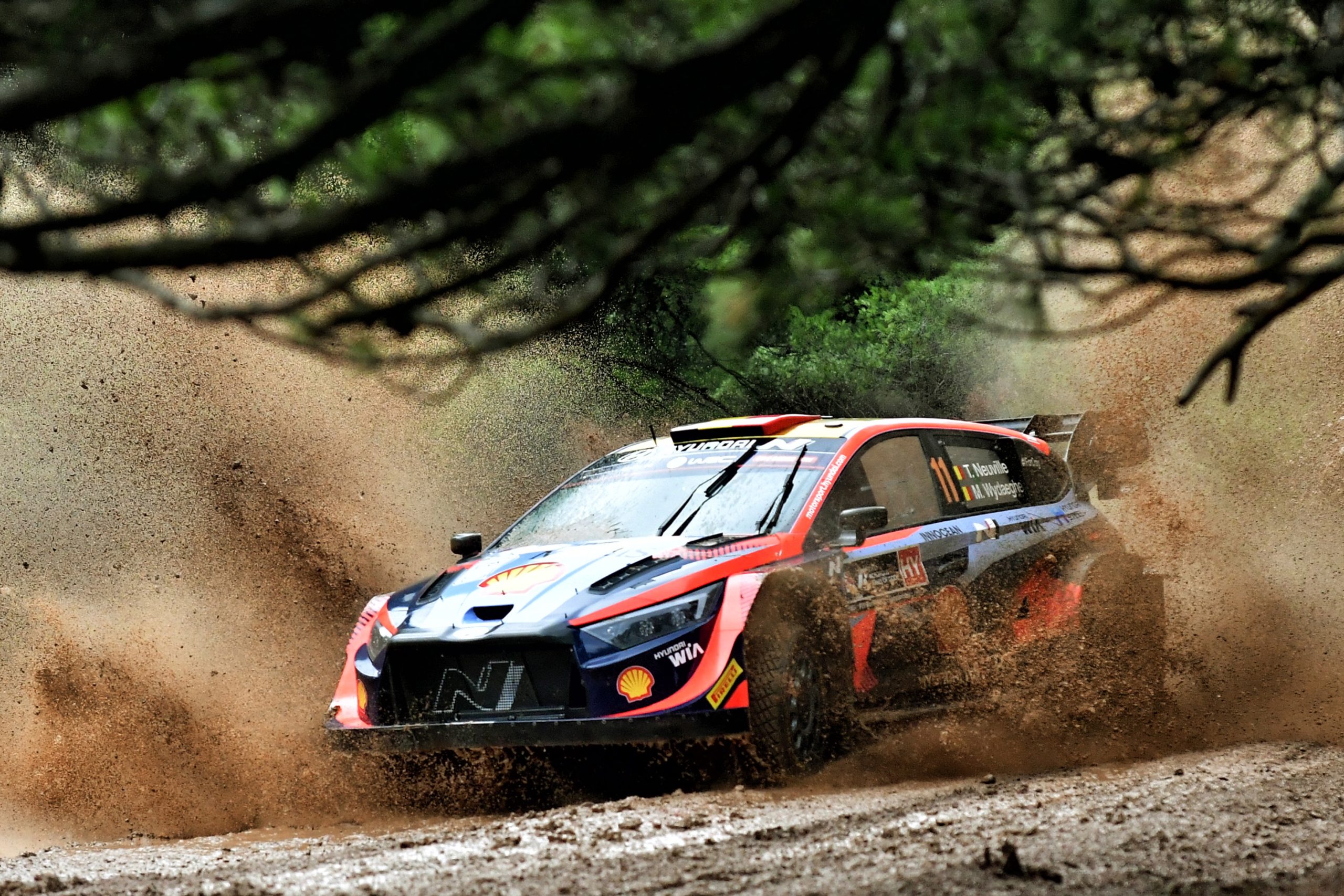 WRC: Thierry Neuville lidera após arranque do Rali da Grécia