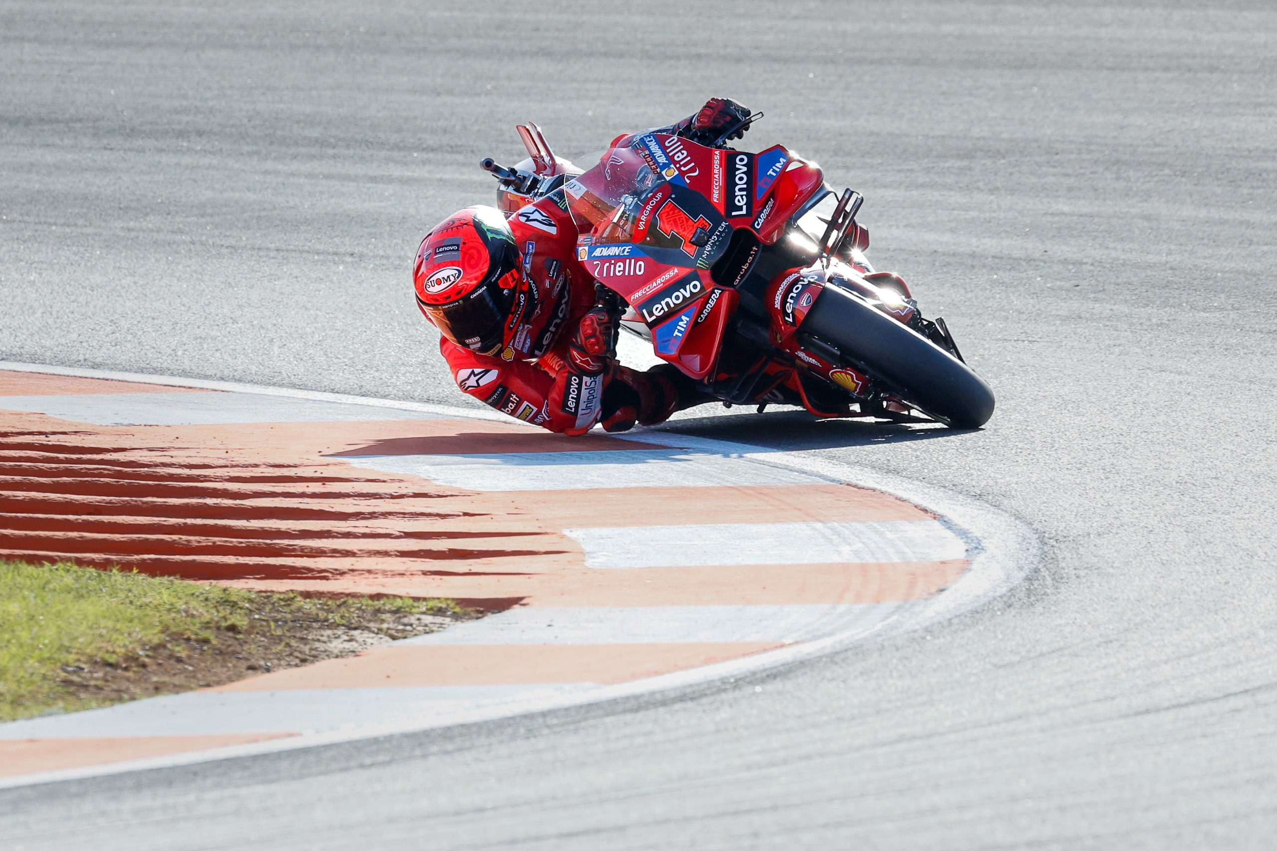 Francesco Bagnaia inicia defesa do título com vitória no Grande Prémio do Qatar