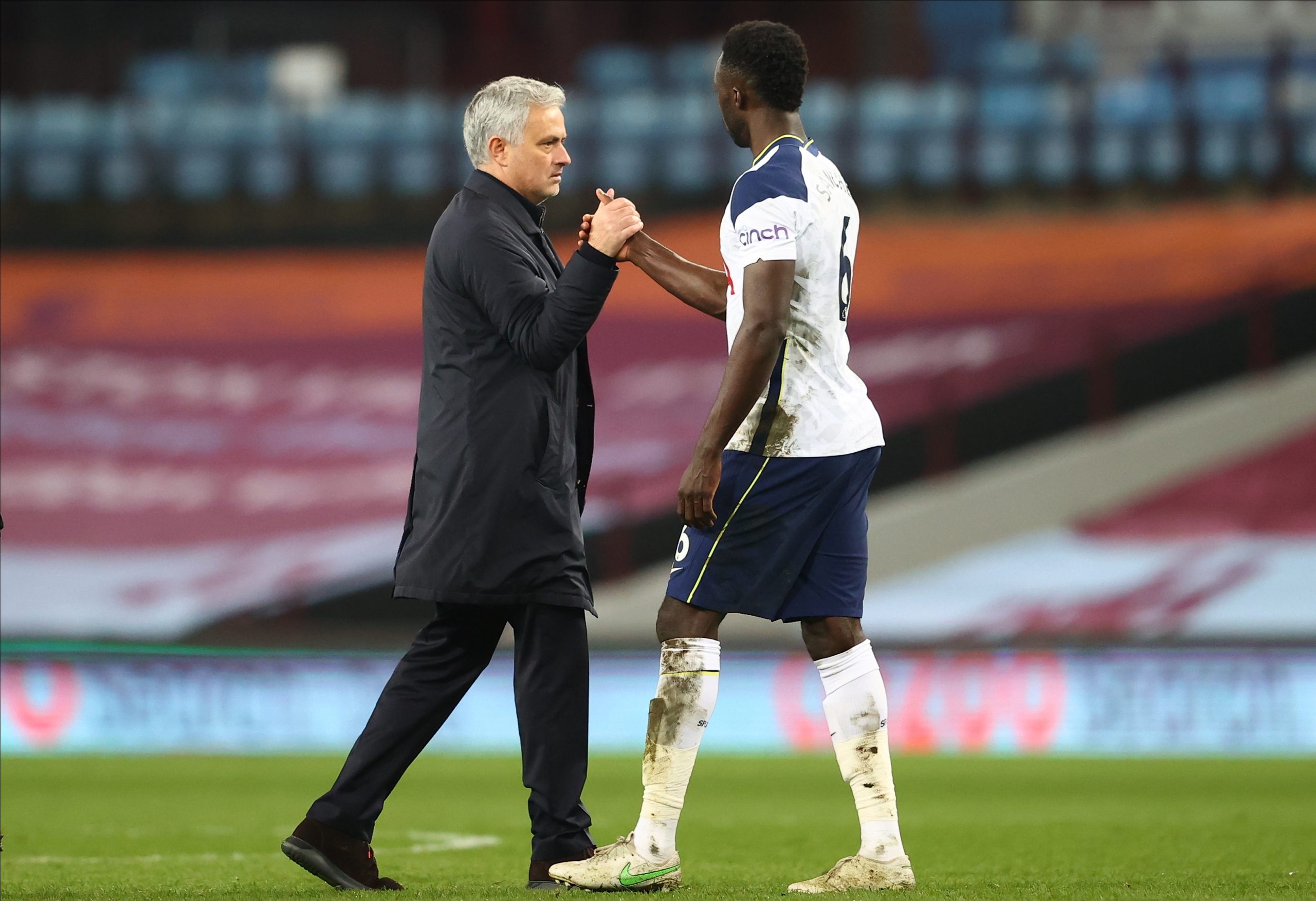 Tottenham, de Mourinho, cede empate em Newcastle e falha subida ao ‘top 4’
