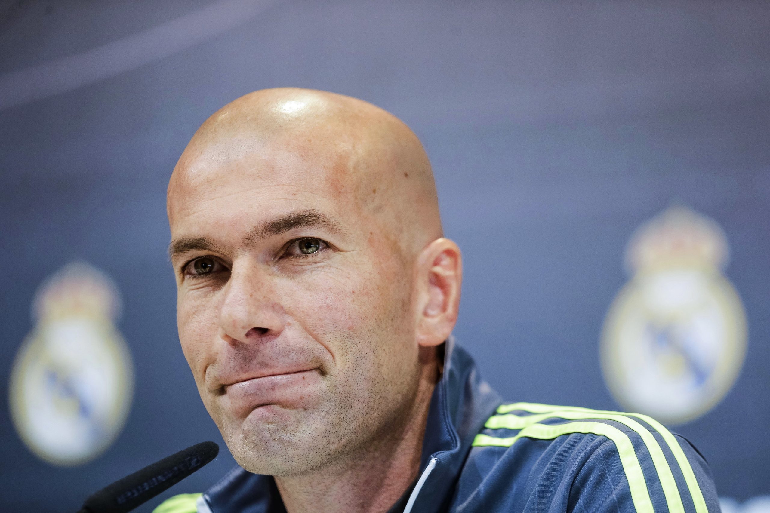 Zinedine Zidane volta para fazer o que melhor sabe: salvar o Real Madrid