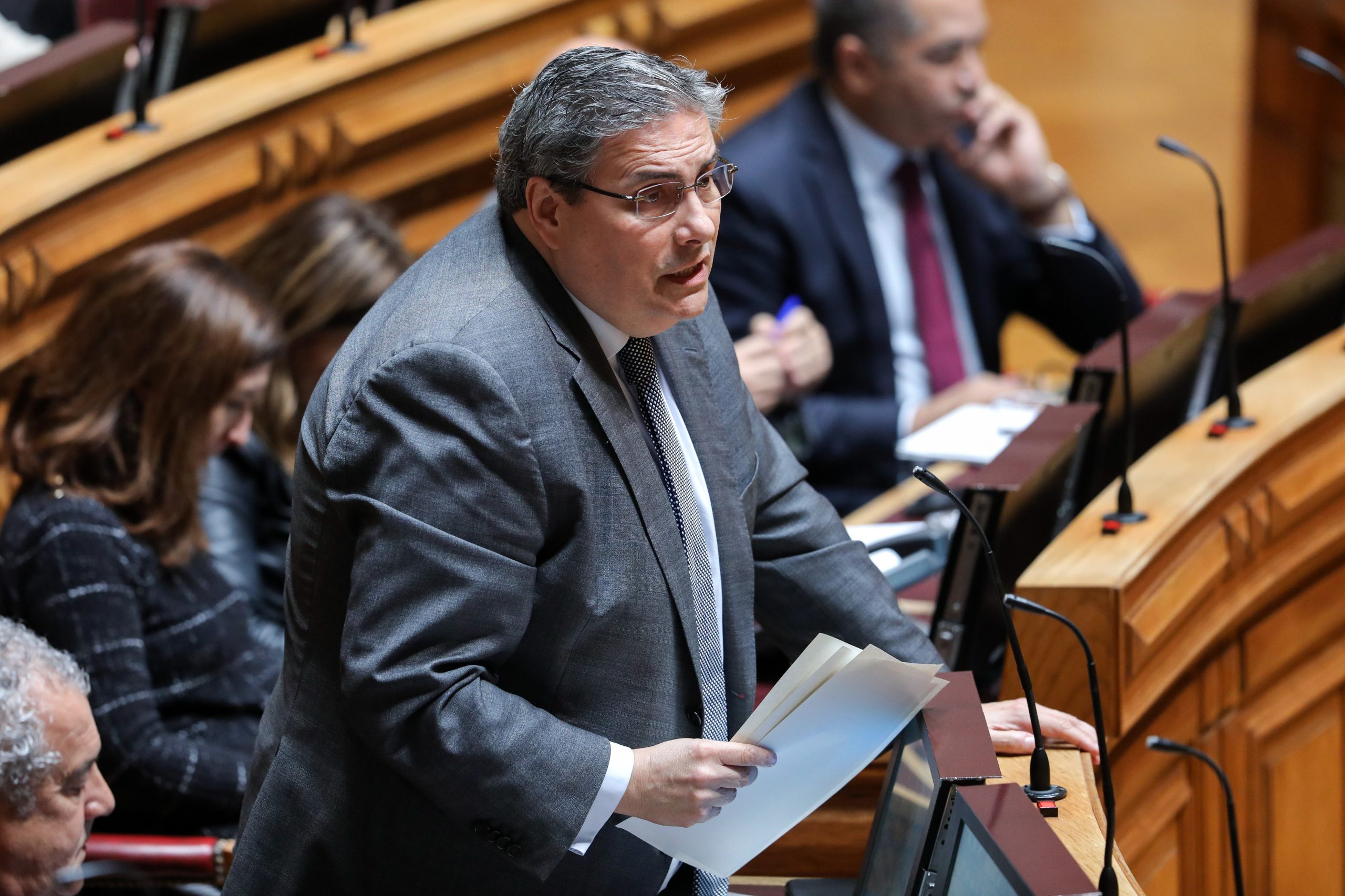 PSD lembra blogues associados a Sócrates em debate sobre desinformação