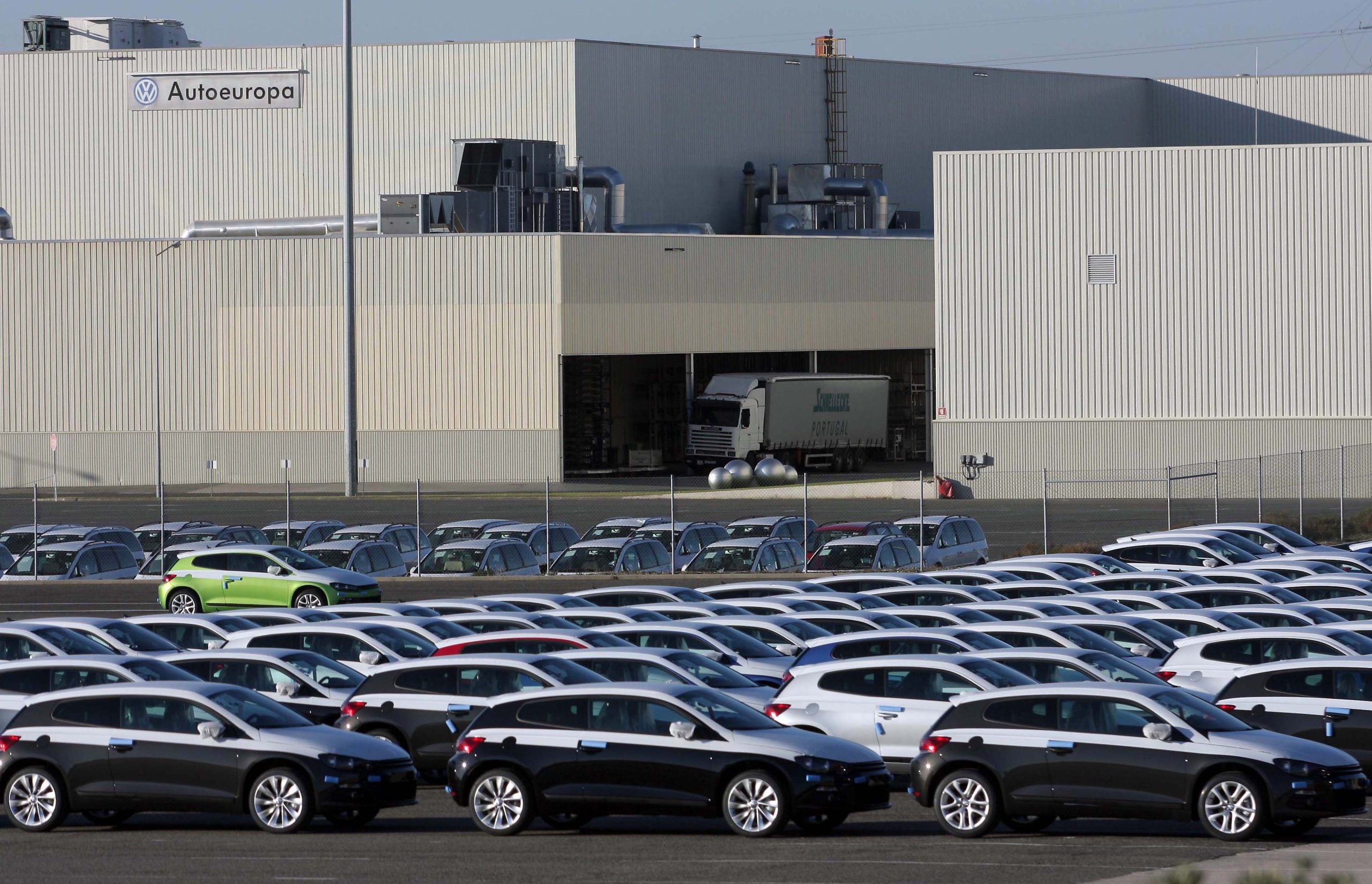 Covid-19: Empresas do Parque da Autoeuropa despediram mais de 500 temporários
