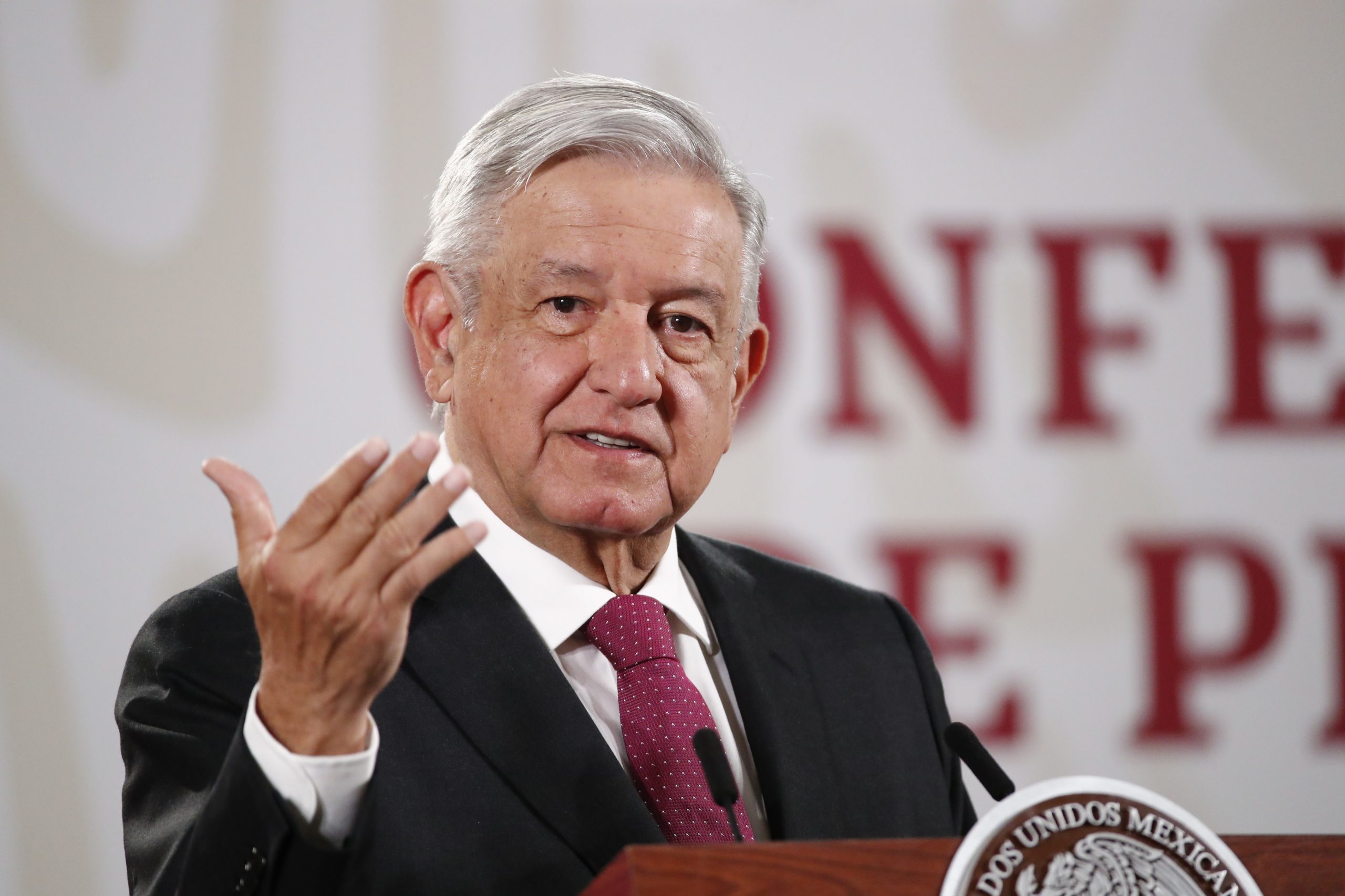 Presidente do México está infetado com covid-19