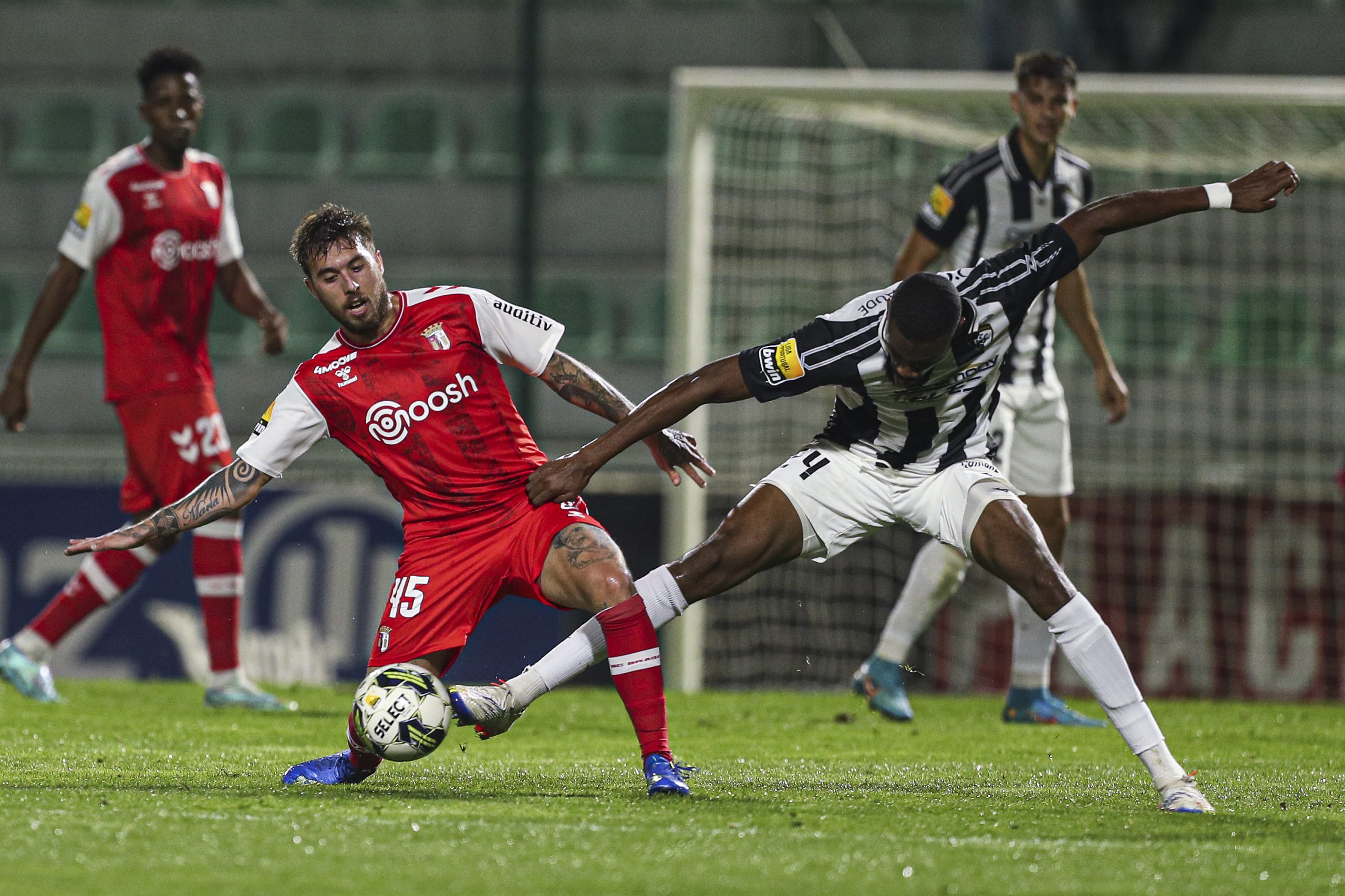 I Liga: Sporting de Braga consegue reviravolta frente ao Portimonense em jogo com final atribulado