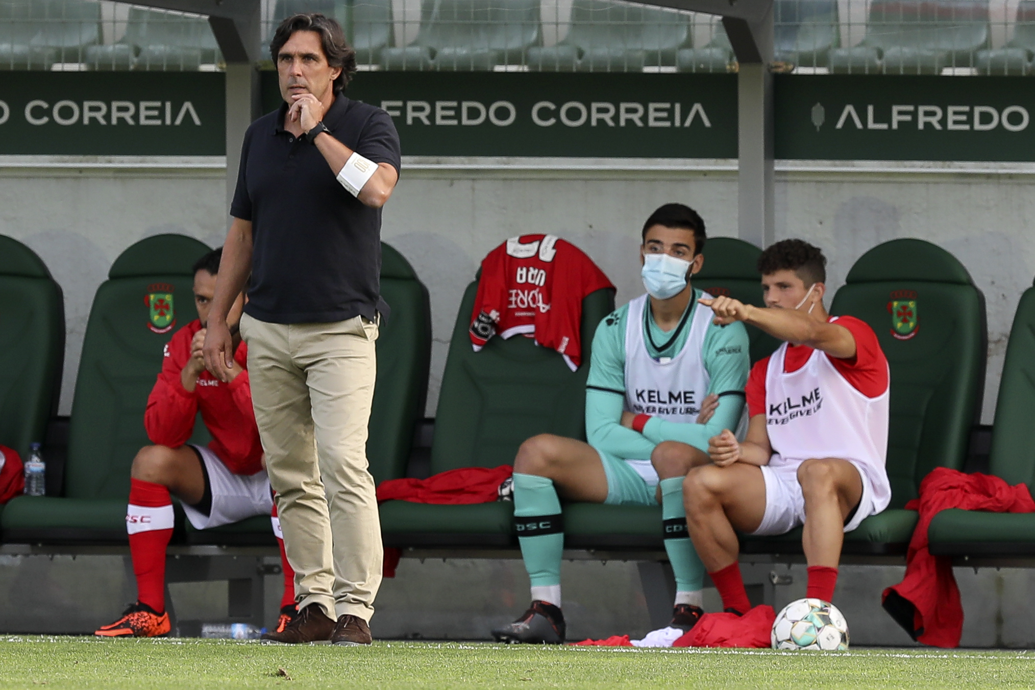 Treinador do Santa Clara diz que FC Porto pode ficar em posição “incómoda”