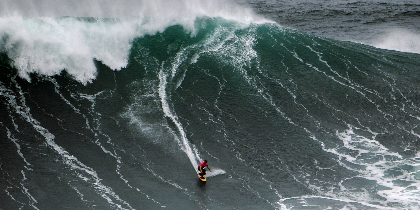 Surf: Supertubos e Canhão da Nazaré. 145 mil pessoas gastaram 14,6 milhões de euros e dão sete milhões de receita fiscal em 11 dias, diz estudo