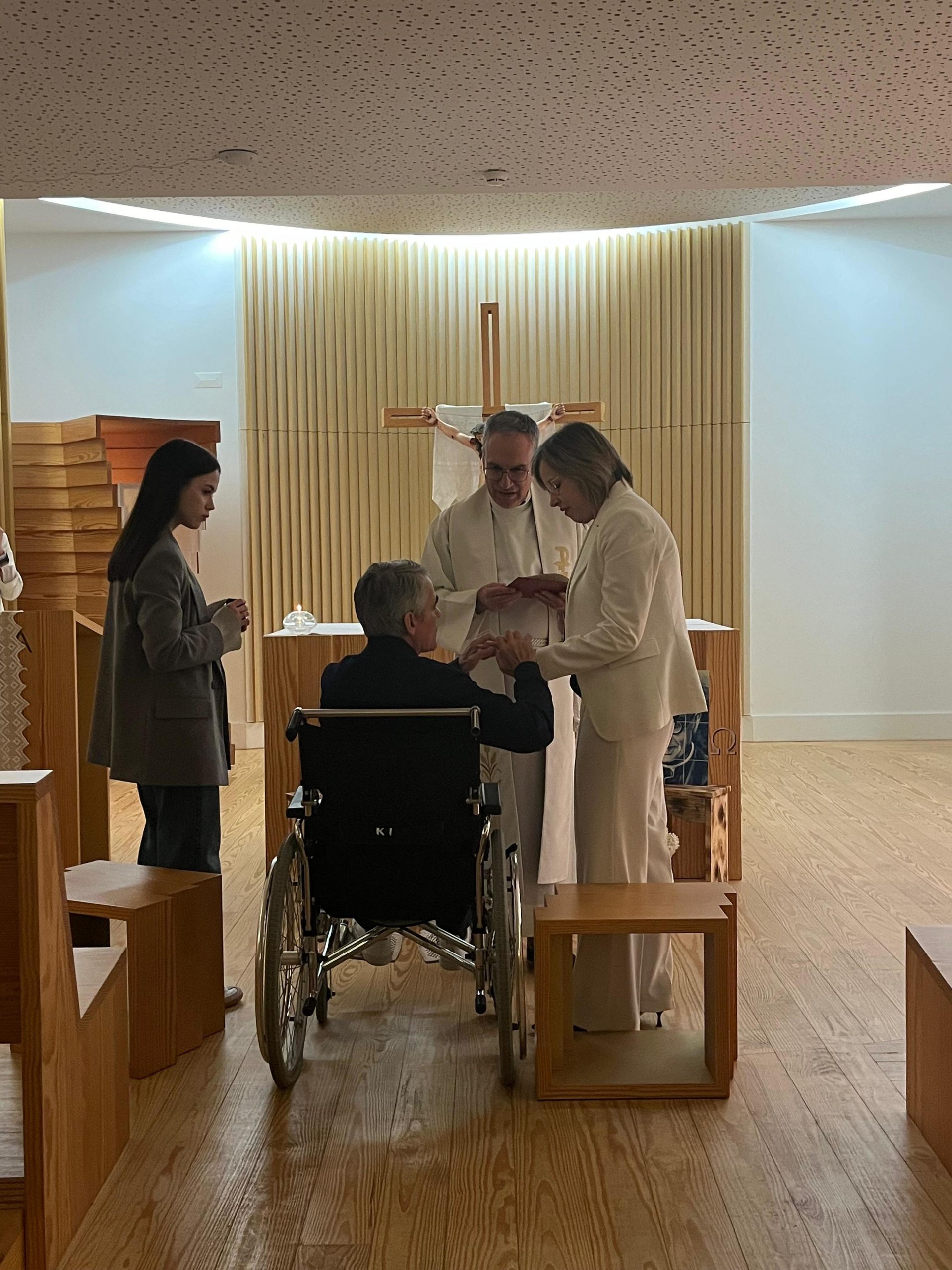 Bodas de Prata no hospital. João está internado em Braga, mas nem assim deixou de celebrar o amor com Maria Júlia