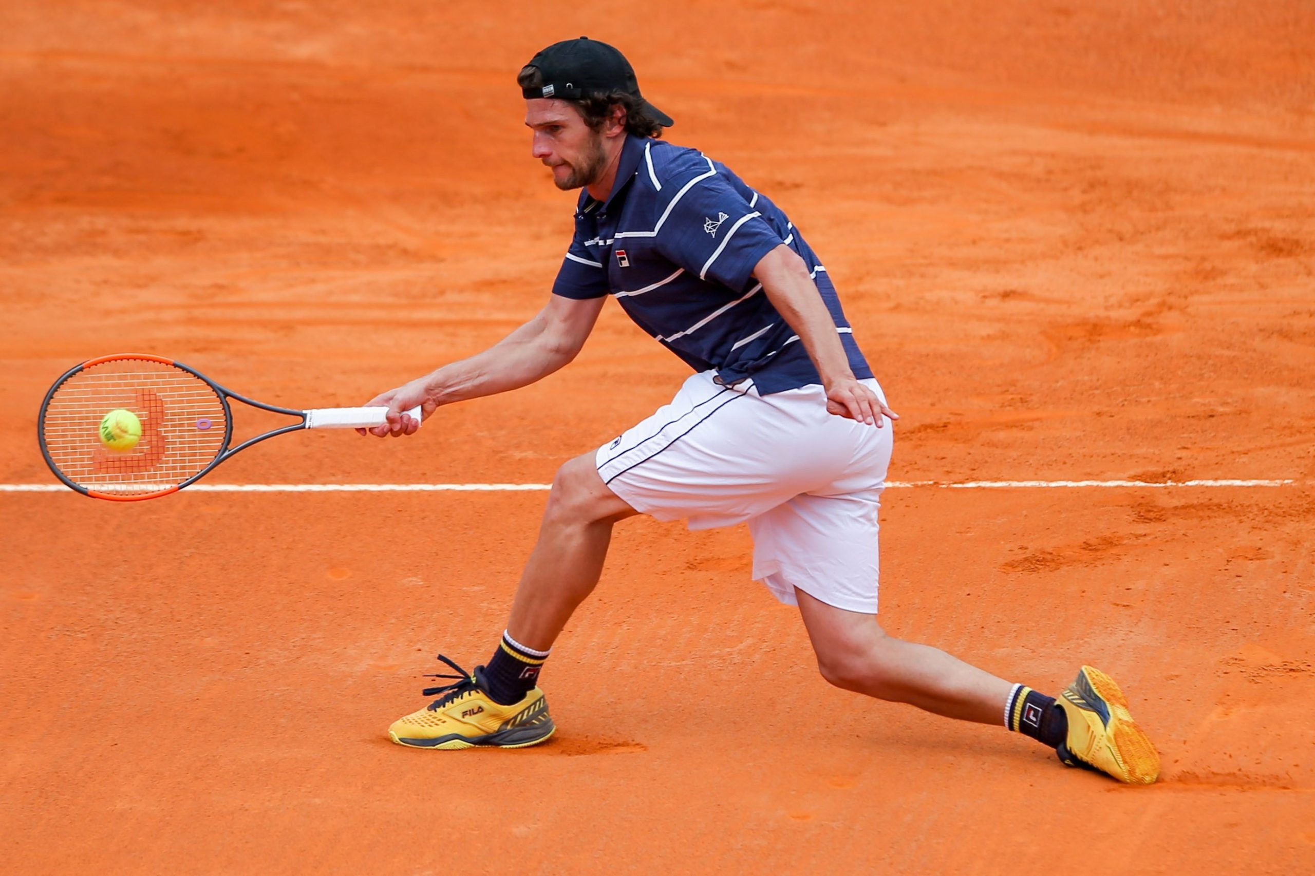 Estoril Open: Pedro Sousa eliminado na primeira ronda por Reilly Opelka