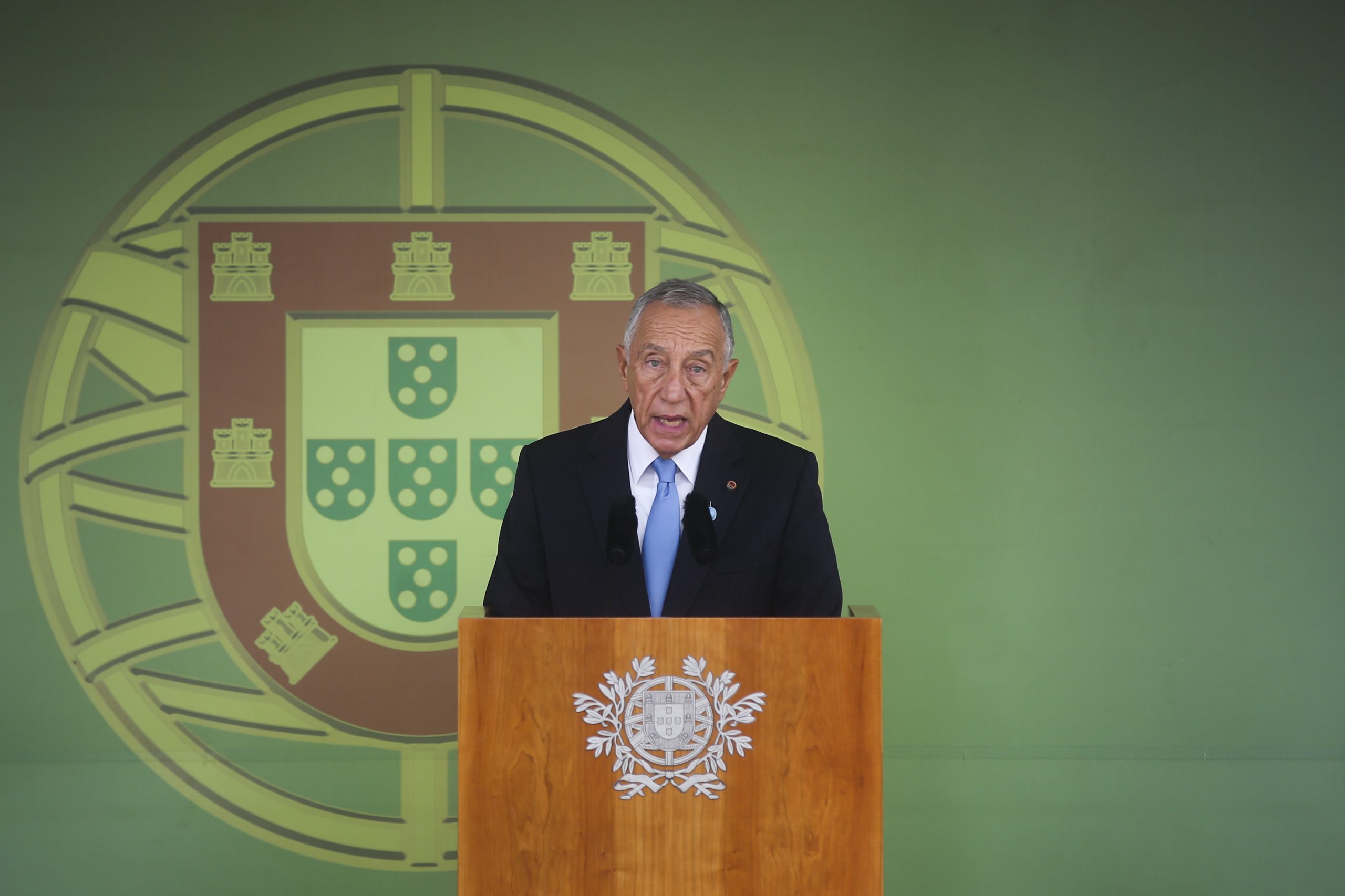 Marcelo condecora Clube Militar Naval com Ordem do Infante nos seus 150 anos