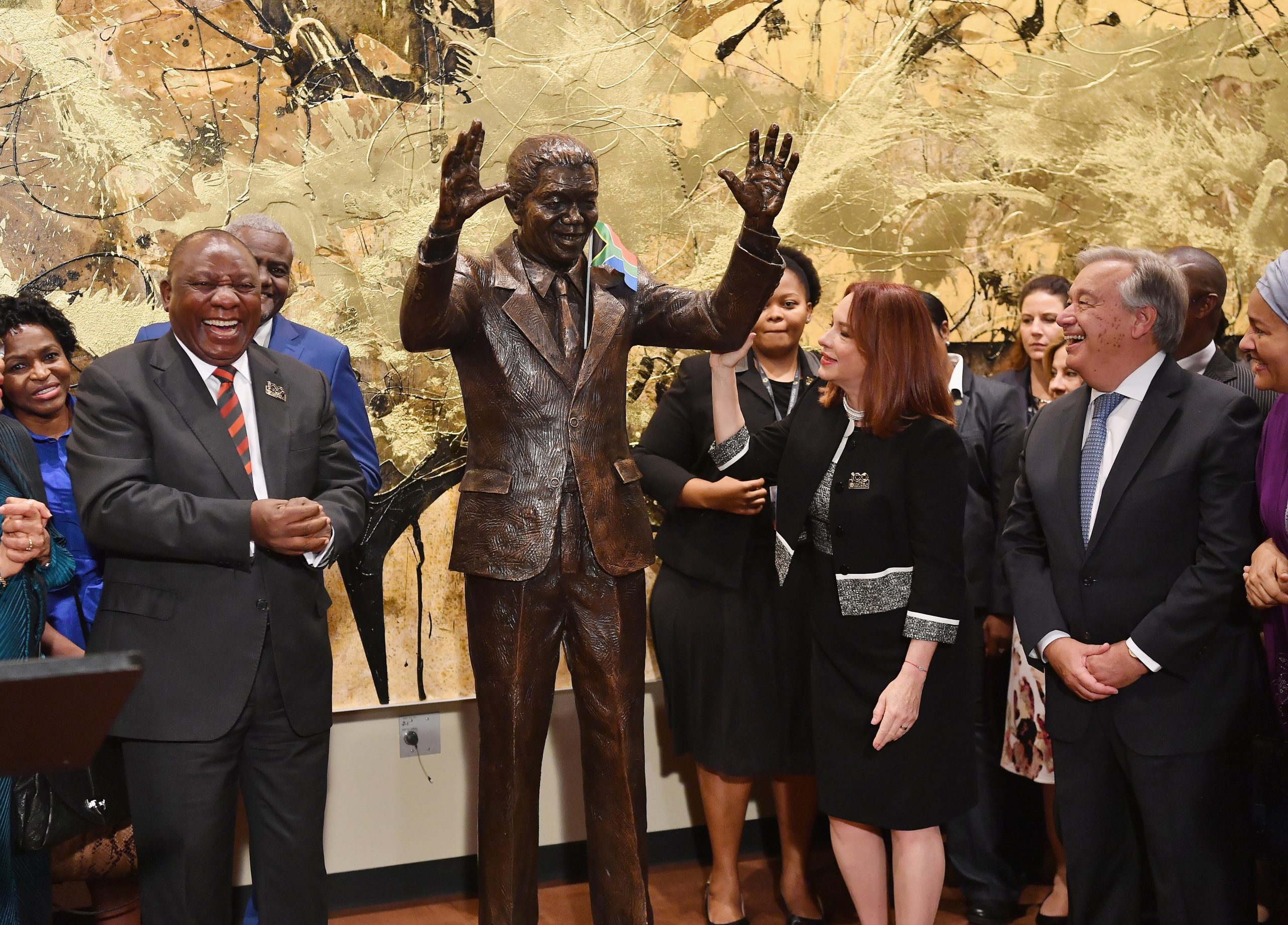 ONU coloca estátua de Nelson Mandela na sua sede