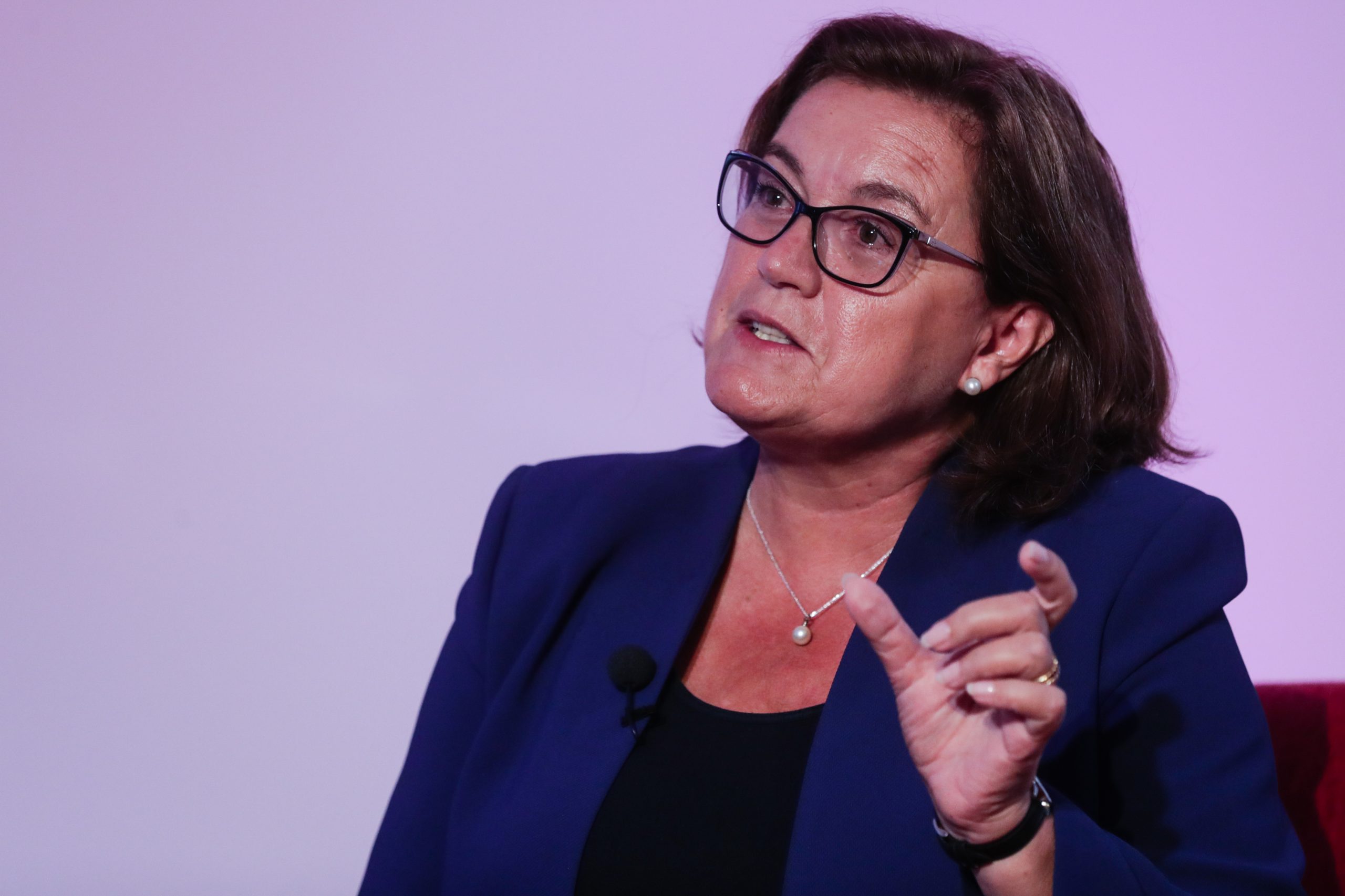 “Falta ainda bastante debate” sobre certificados de vacinação, assume Ana Paula Zacarias