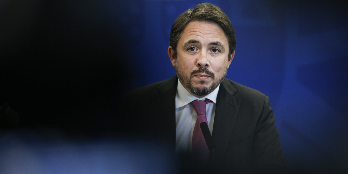 “Não vejo qualquer motivo para não se usar máscara”. Secretário de Estado da Saúde defende uso de proteção em qualquer circunstância