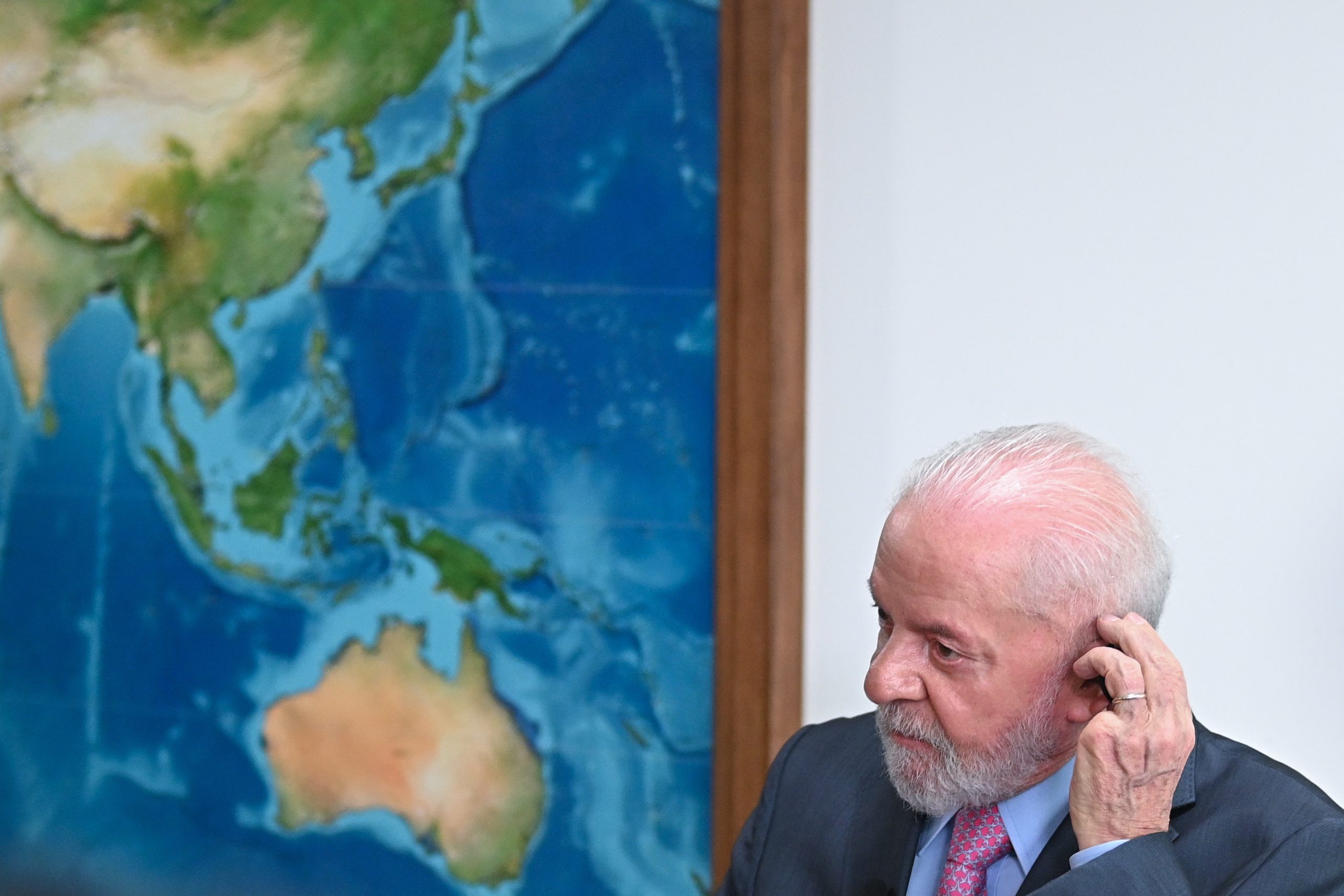 Lula não quis comparar Gaza ao que alemães fizeram na II Guerra Mundial, defende Josep Borrell
