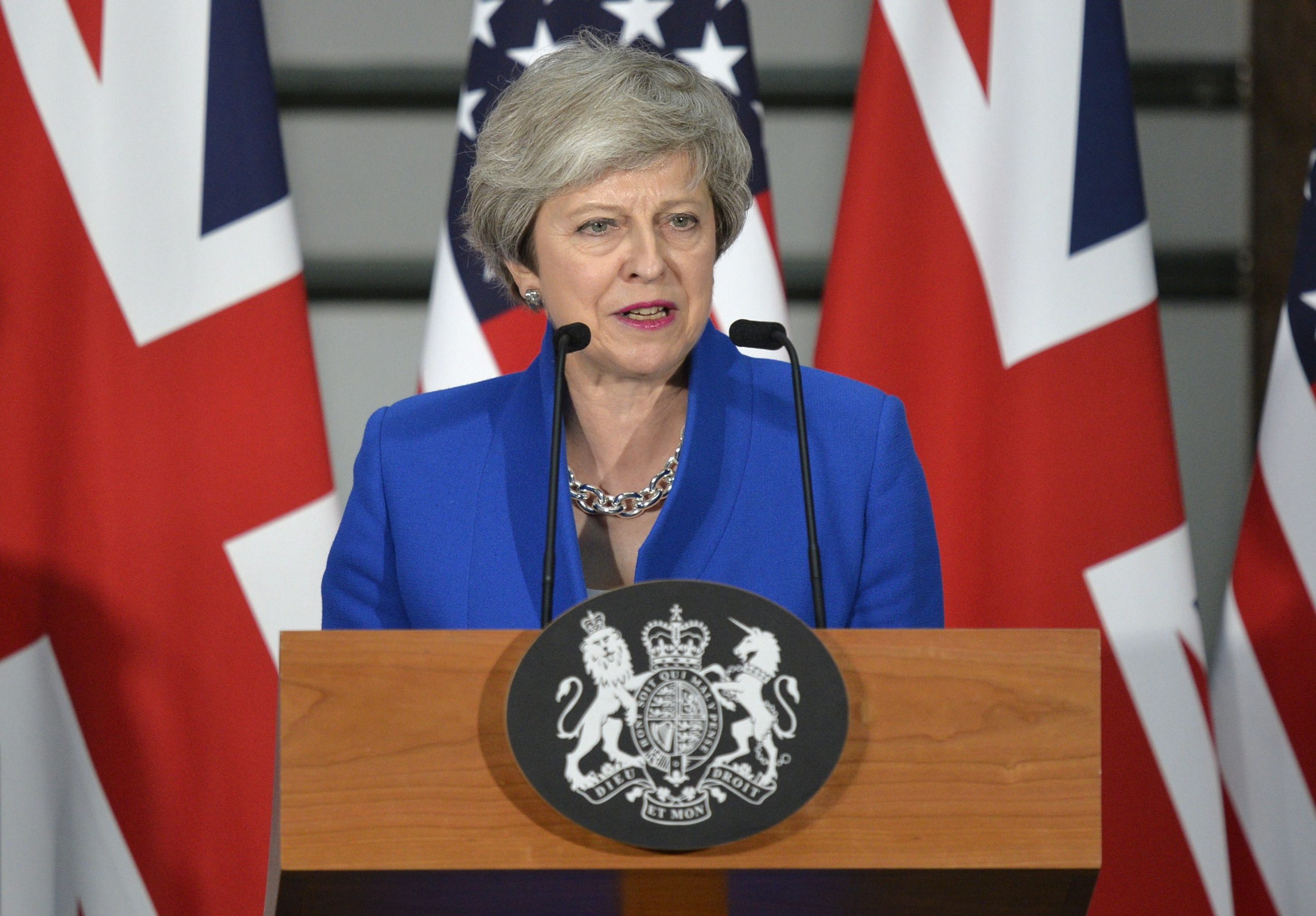 May reconhece divergências com Trump em questões como ambiente, Irão e China