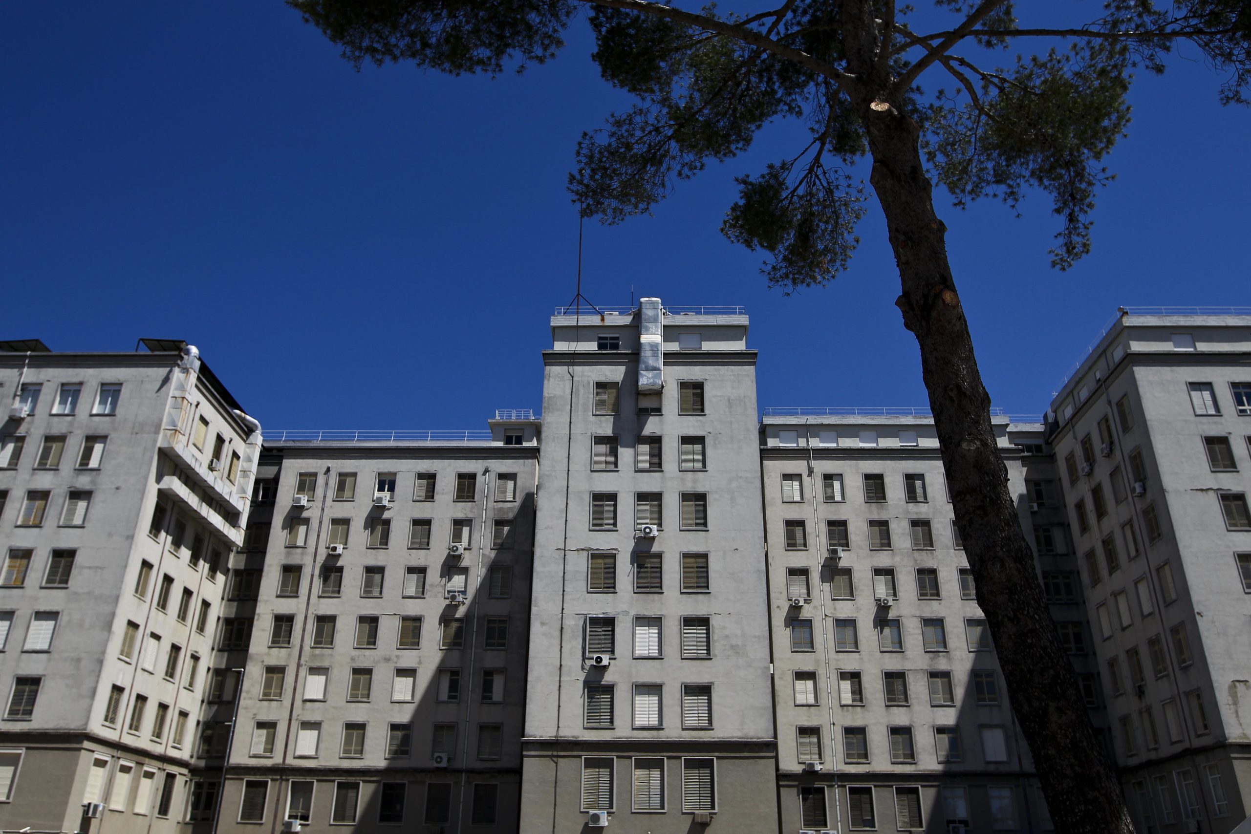 Ministério Público abre inquérito ao caso do dermatologista do Hospital de Santa Maria