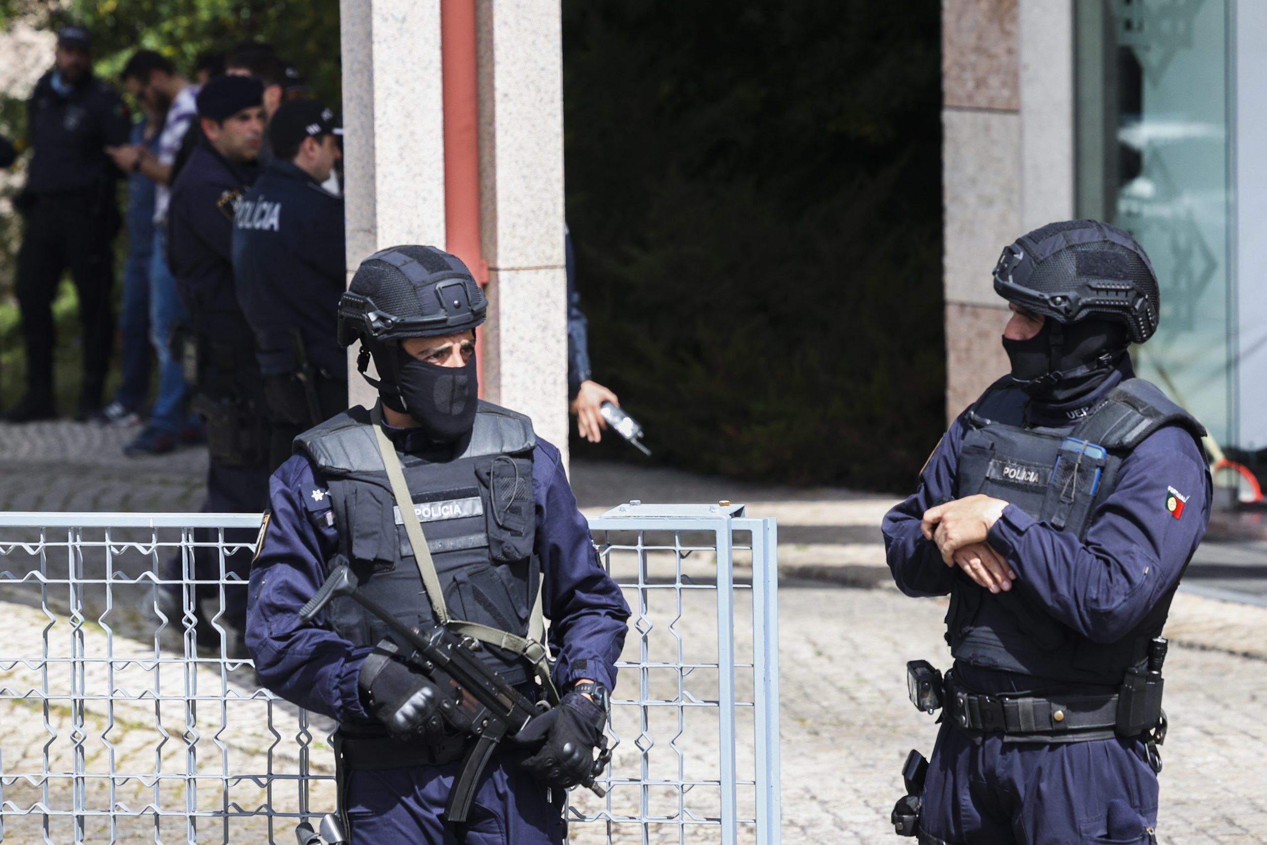 PSP vai condecorar os dois primeiros polícias que responderam ao ataque no Centro Ismaili