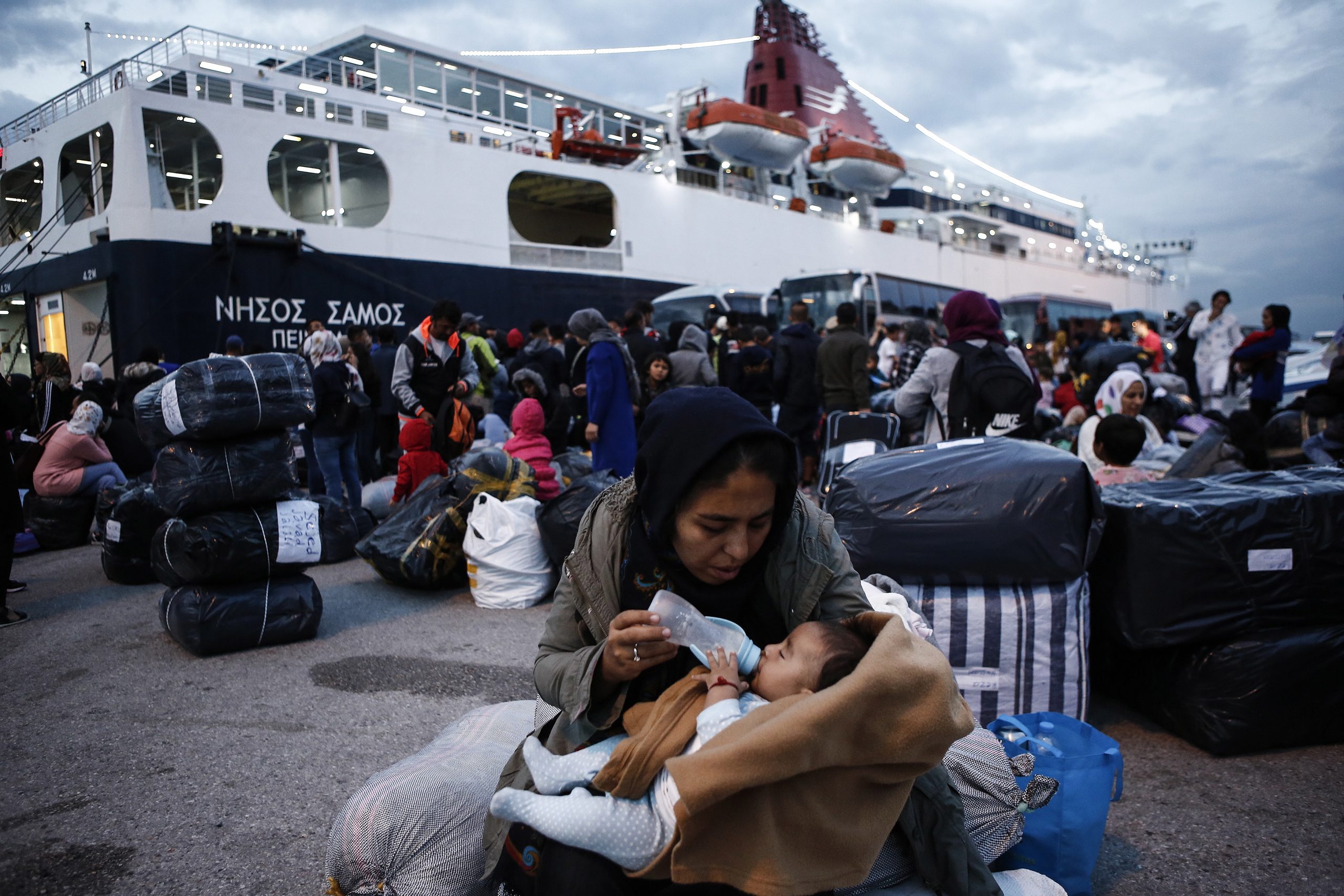 Amnistia Internacional denuncia ‘abusos’ contra imigrantes em ilha da Grécia