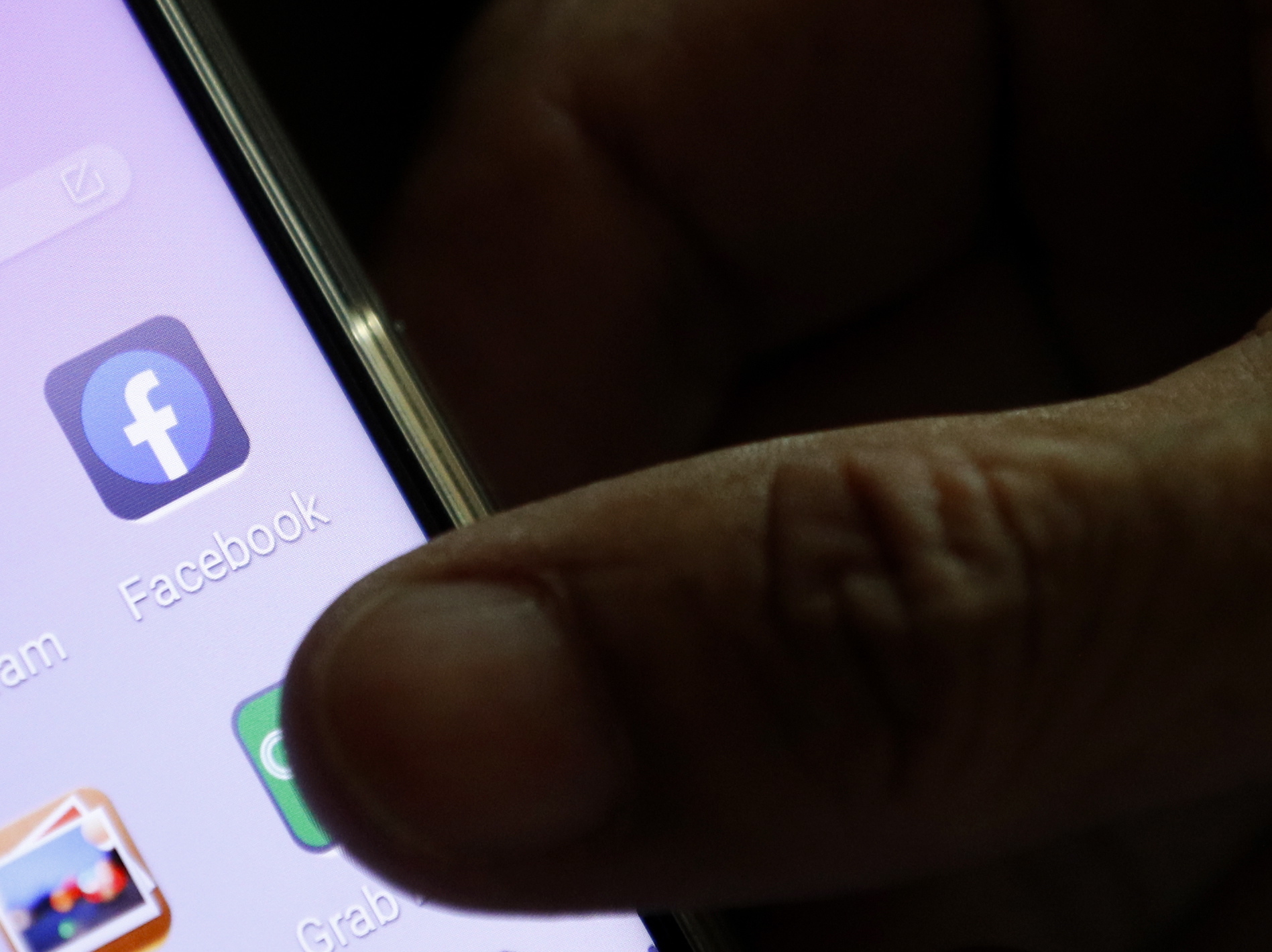 EUA: Facebook reconhece erros na proibição de anúncios políticos