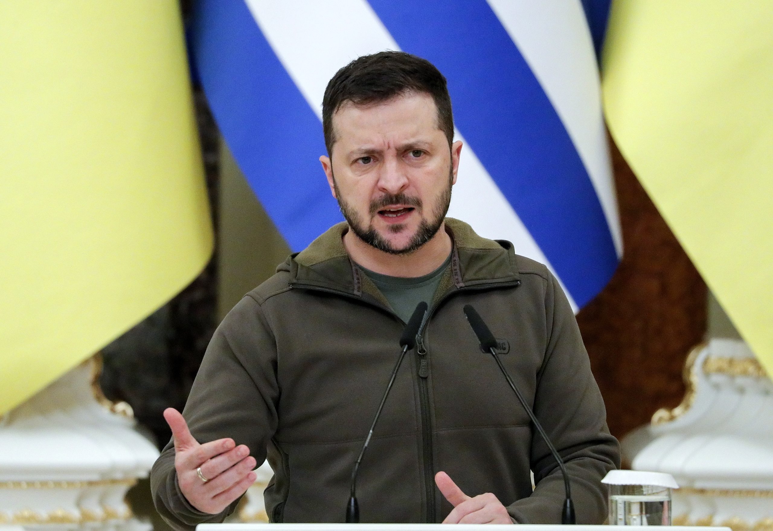 Planeta “não pode permitir-se disparar um único tiro”, defende Zelensky em vídeo enviado à COP27